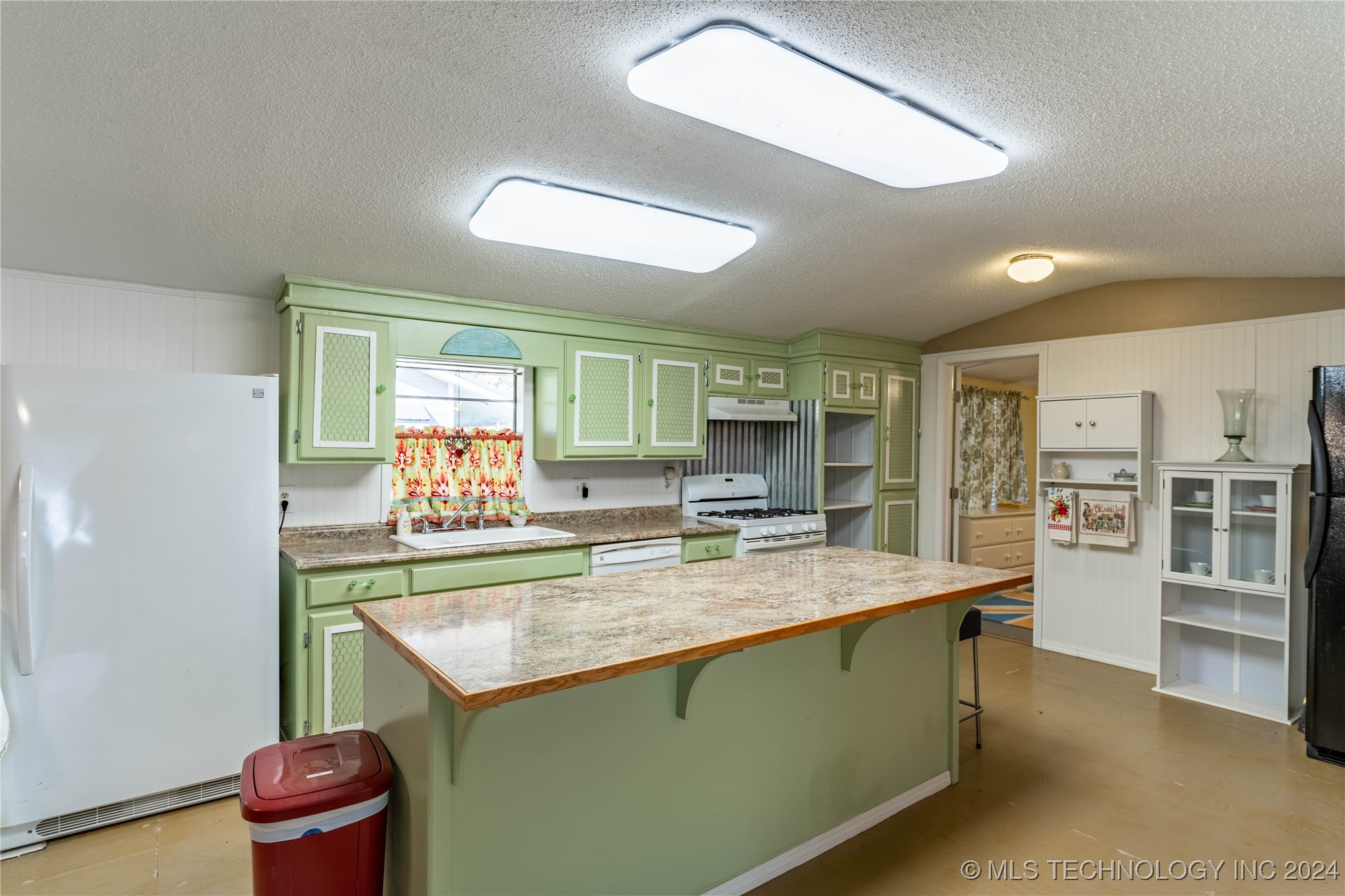110917 S 4043 Road Property Photo 25