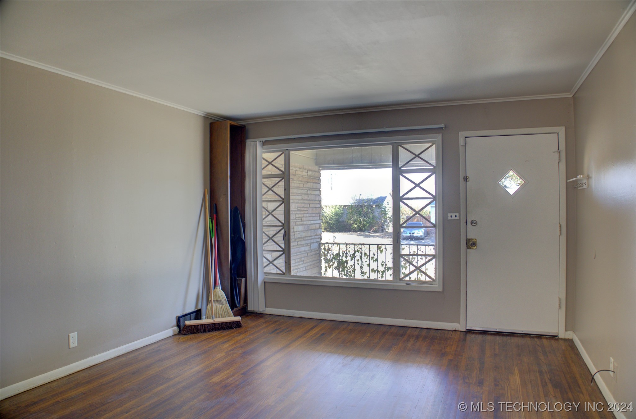 430 S 80th East Avenue Property Photo 3