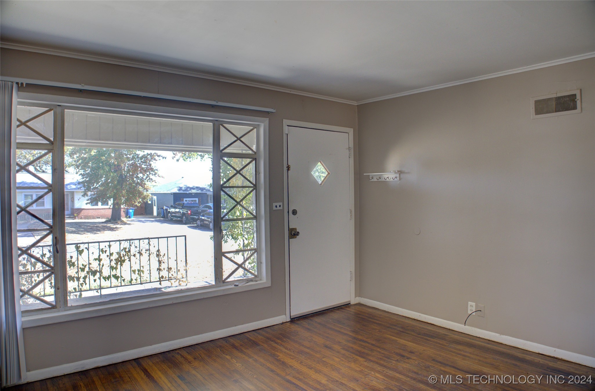 430 S 80th East Avenue Property Photo 4