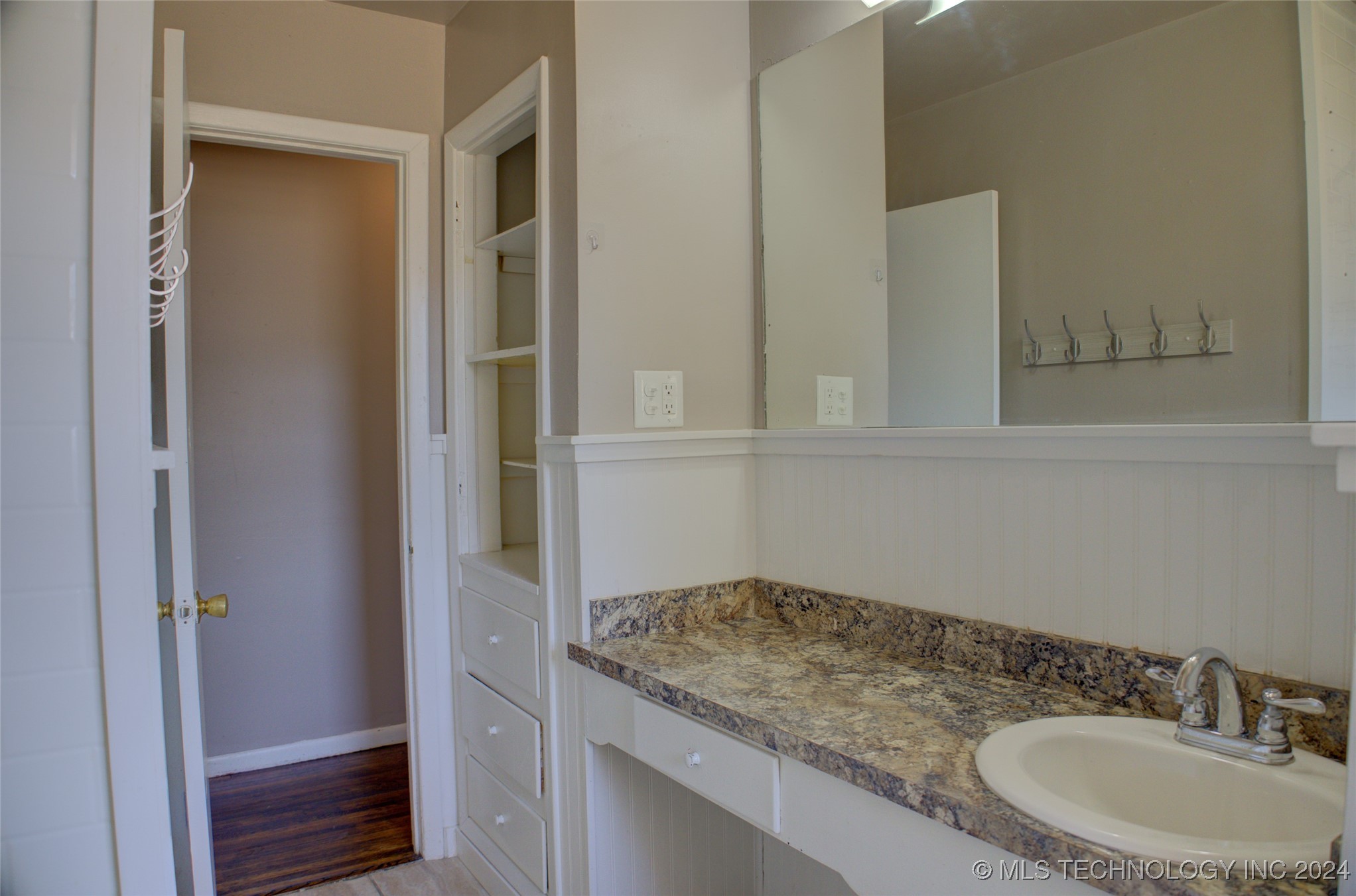430 S 80th East Avenue Property Photo 21