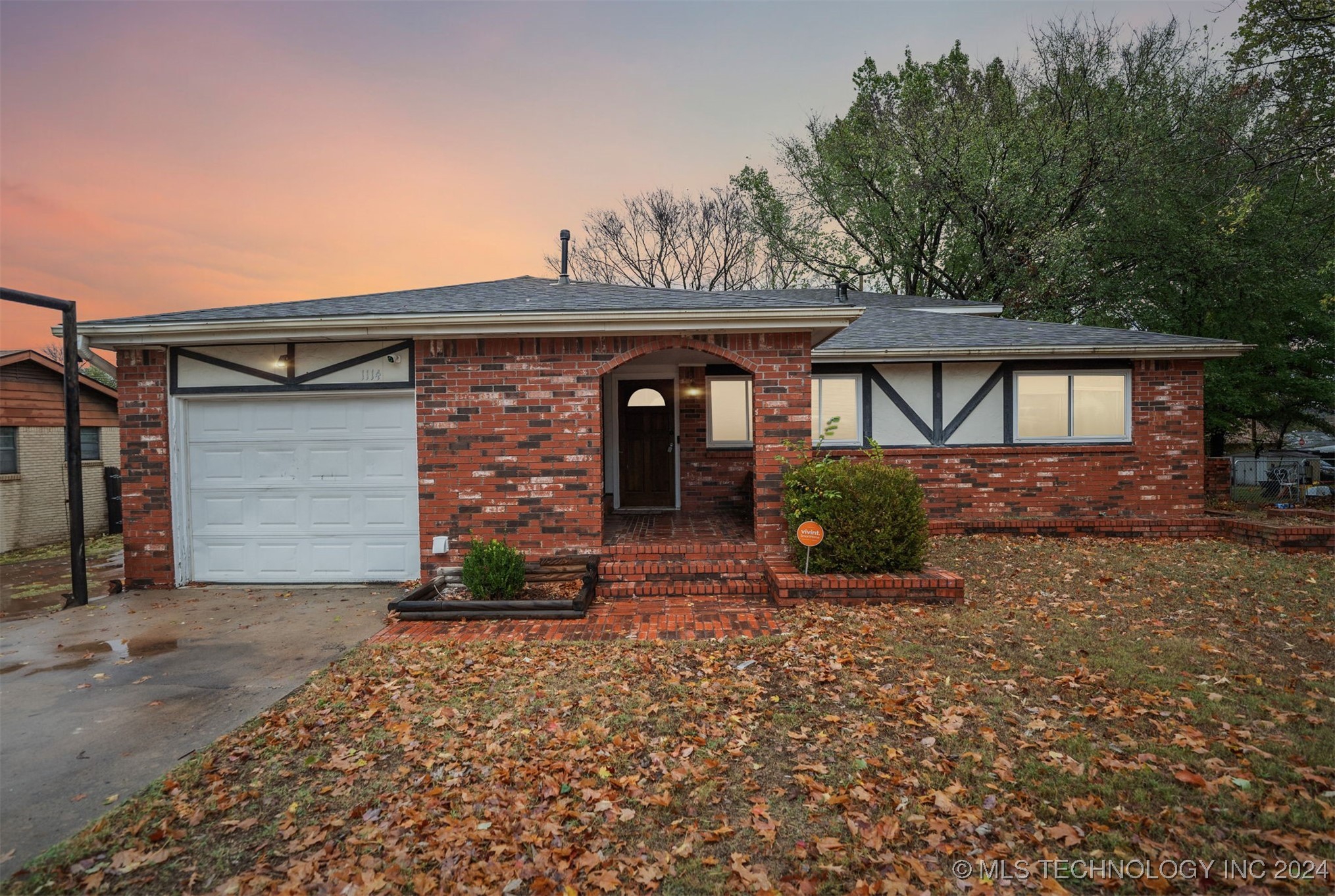 1114 N Kansas Avenue Property Photo 2