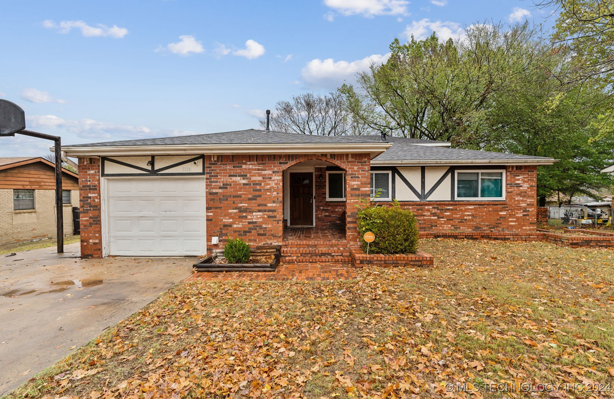 1114 N Kansas Avenue Property Photo 3