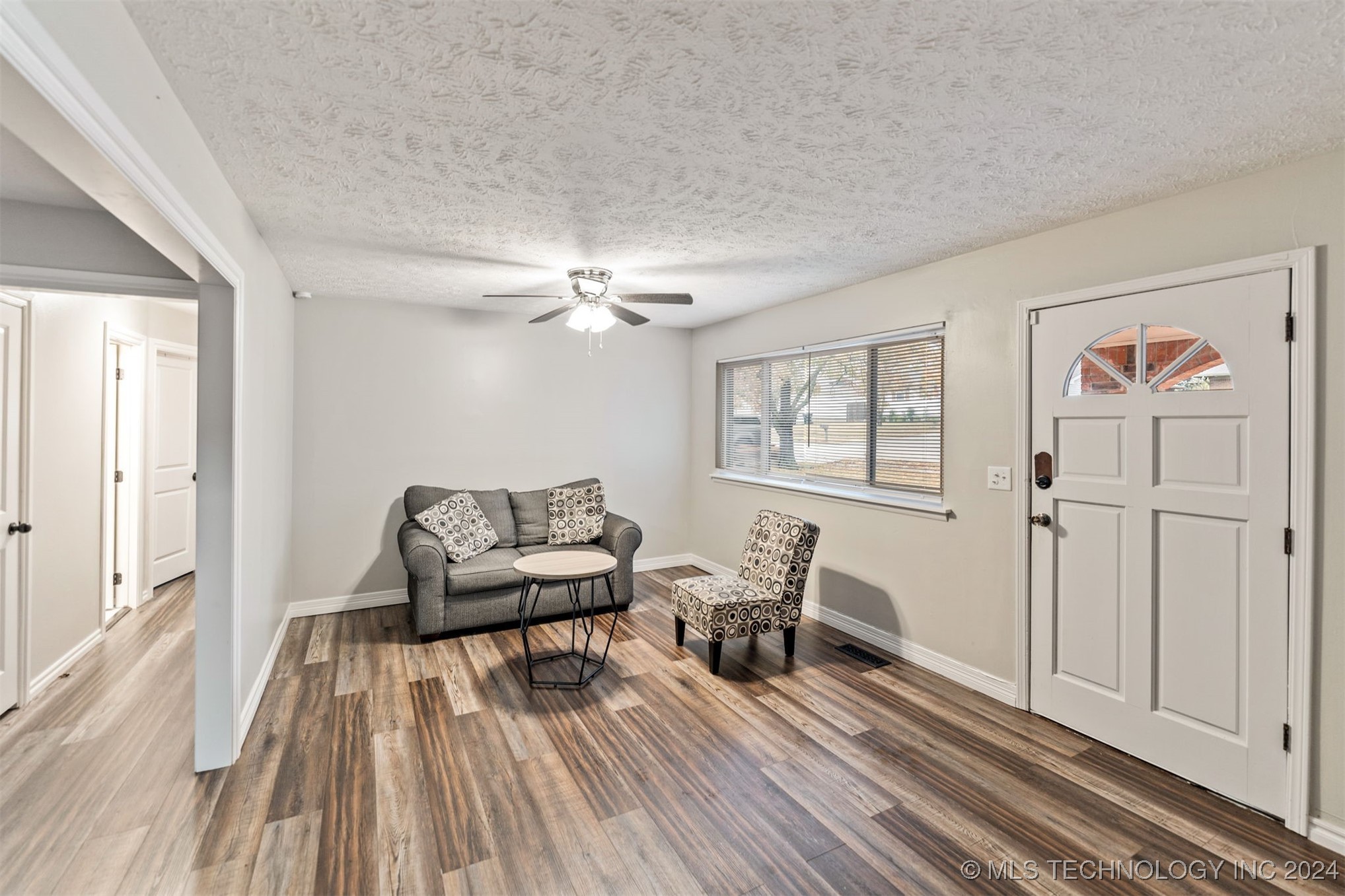 1114 N Kansas Avenue Property Photo 6