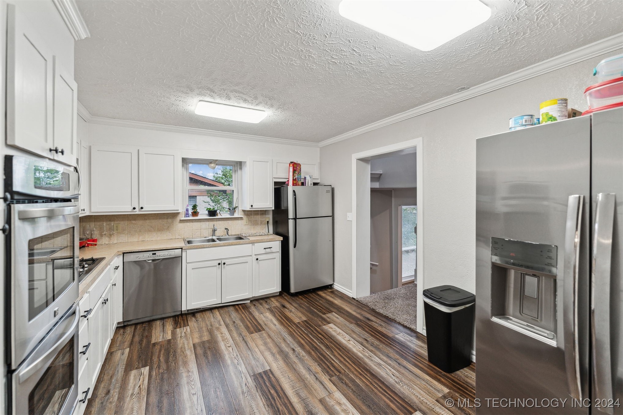 1114 N Kansas Avenue Property Photo 8