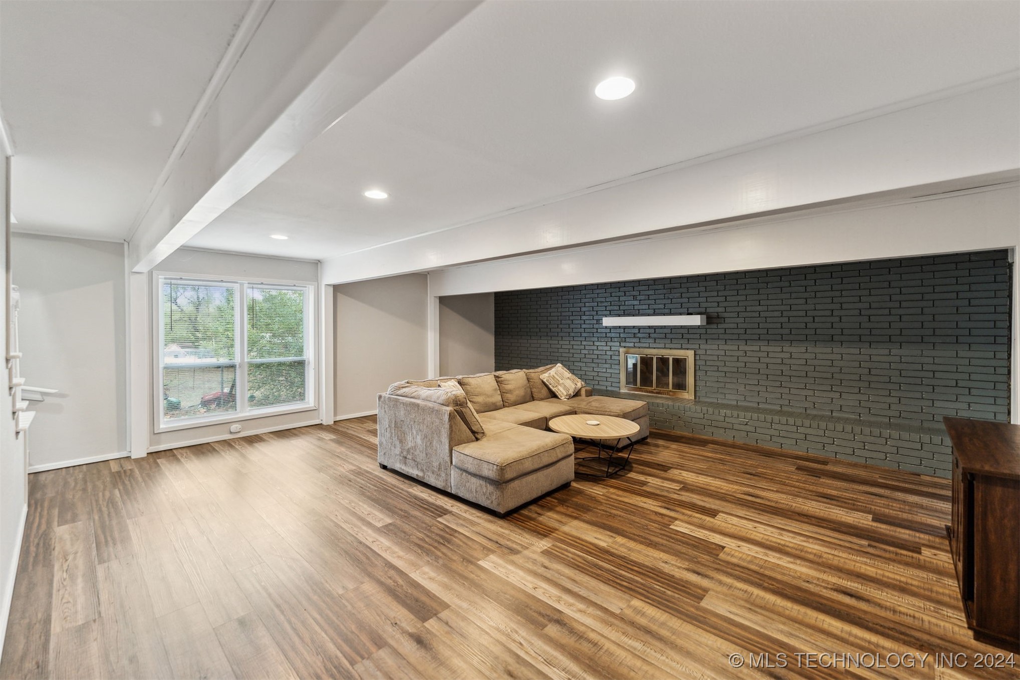 1114 N Kansas Avenue Property Photo 12