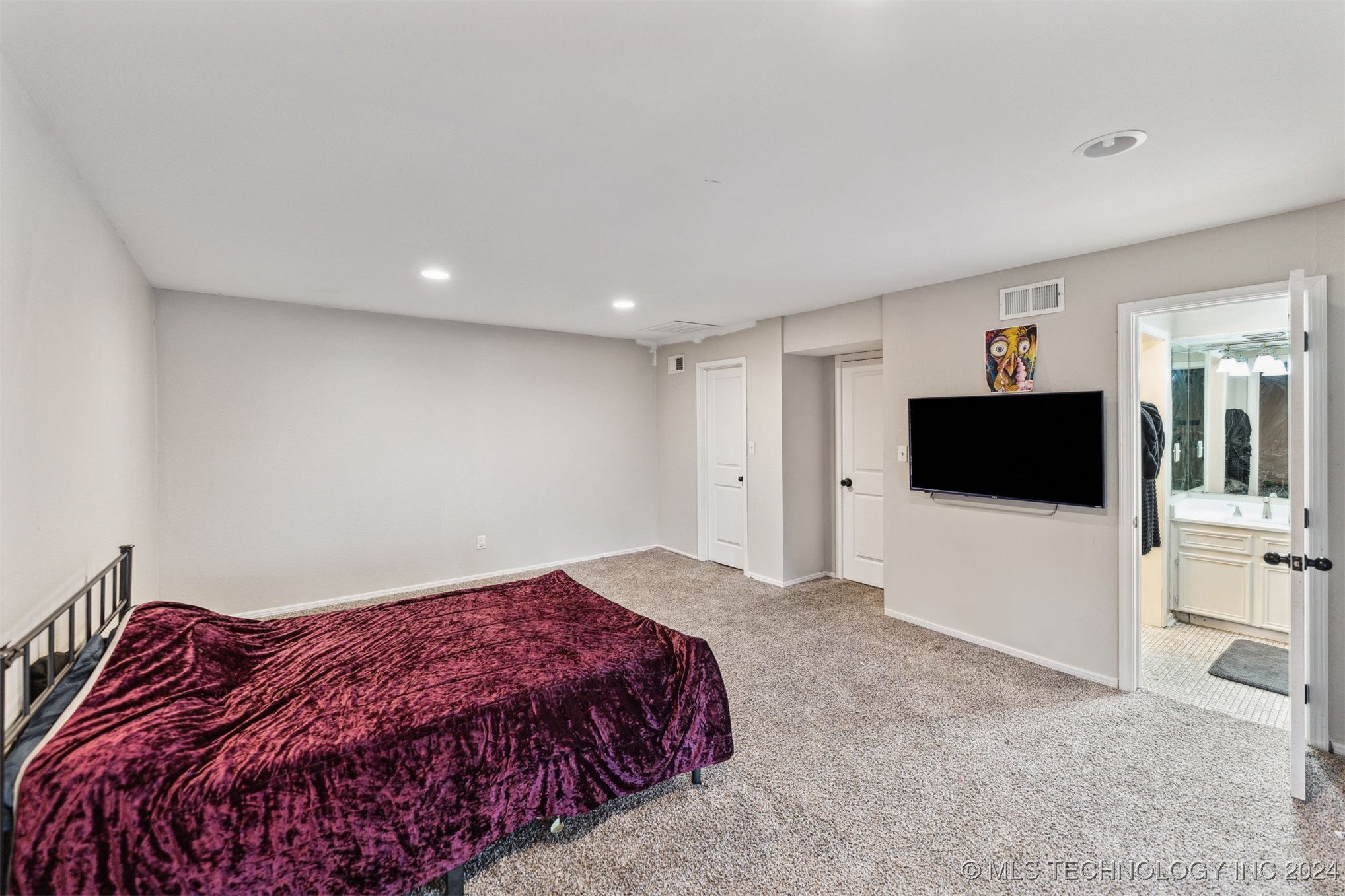 1114 N Kansas Avenue Property Photo 20