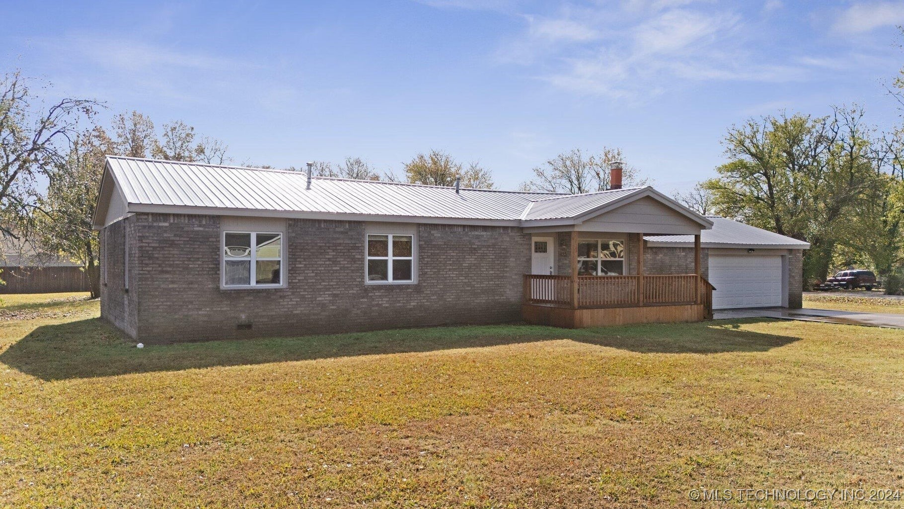 123 W Choctaw Avenue Property Photo 2