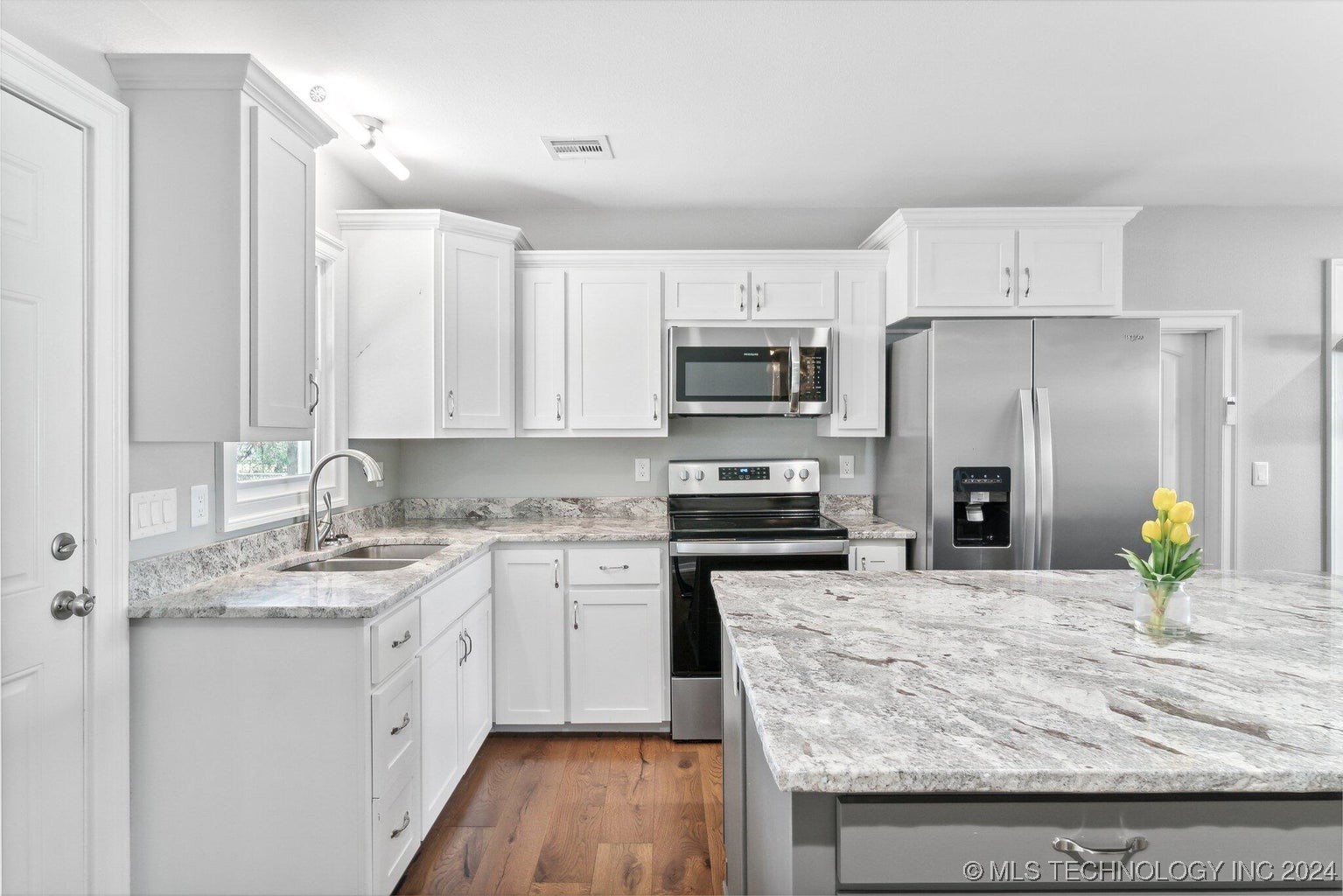123 W Choctaw Avenue Property Photo 8