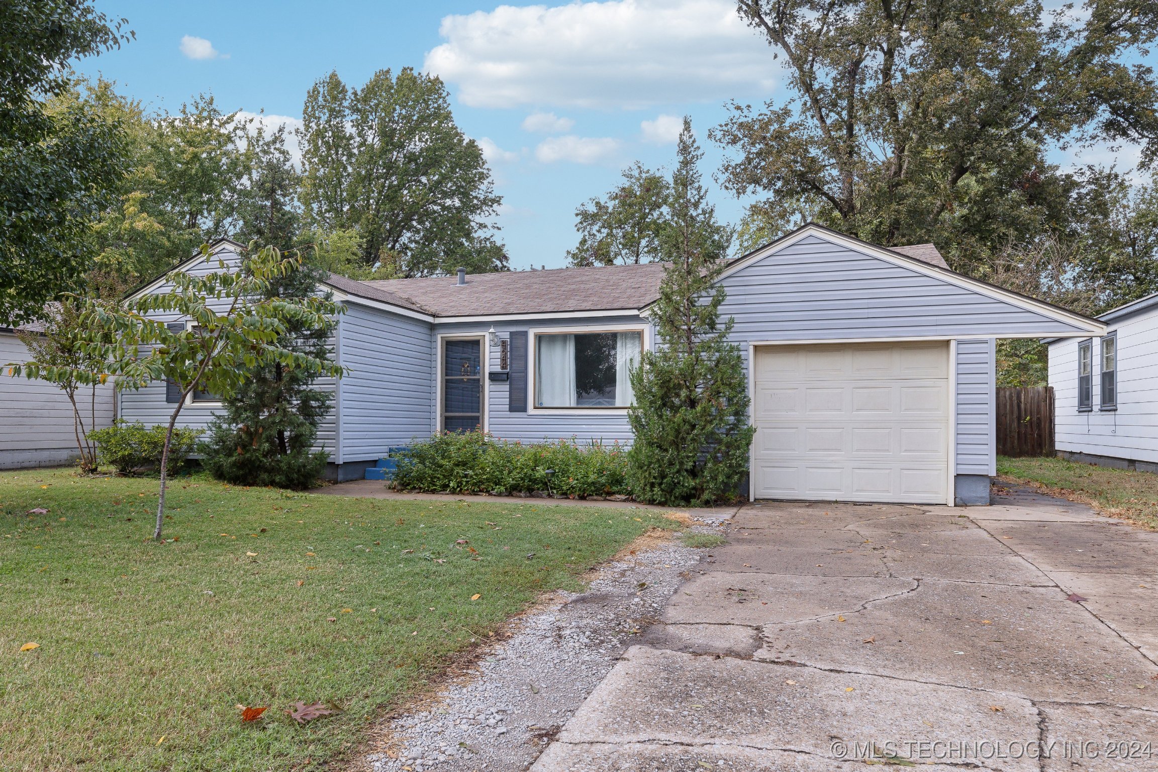 4644 S Troost Avenue Property Photo 2