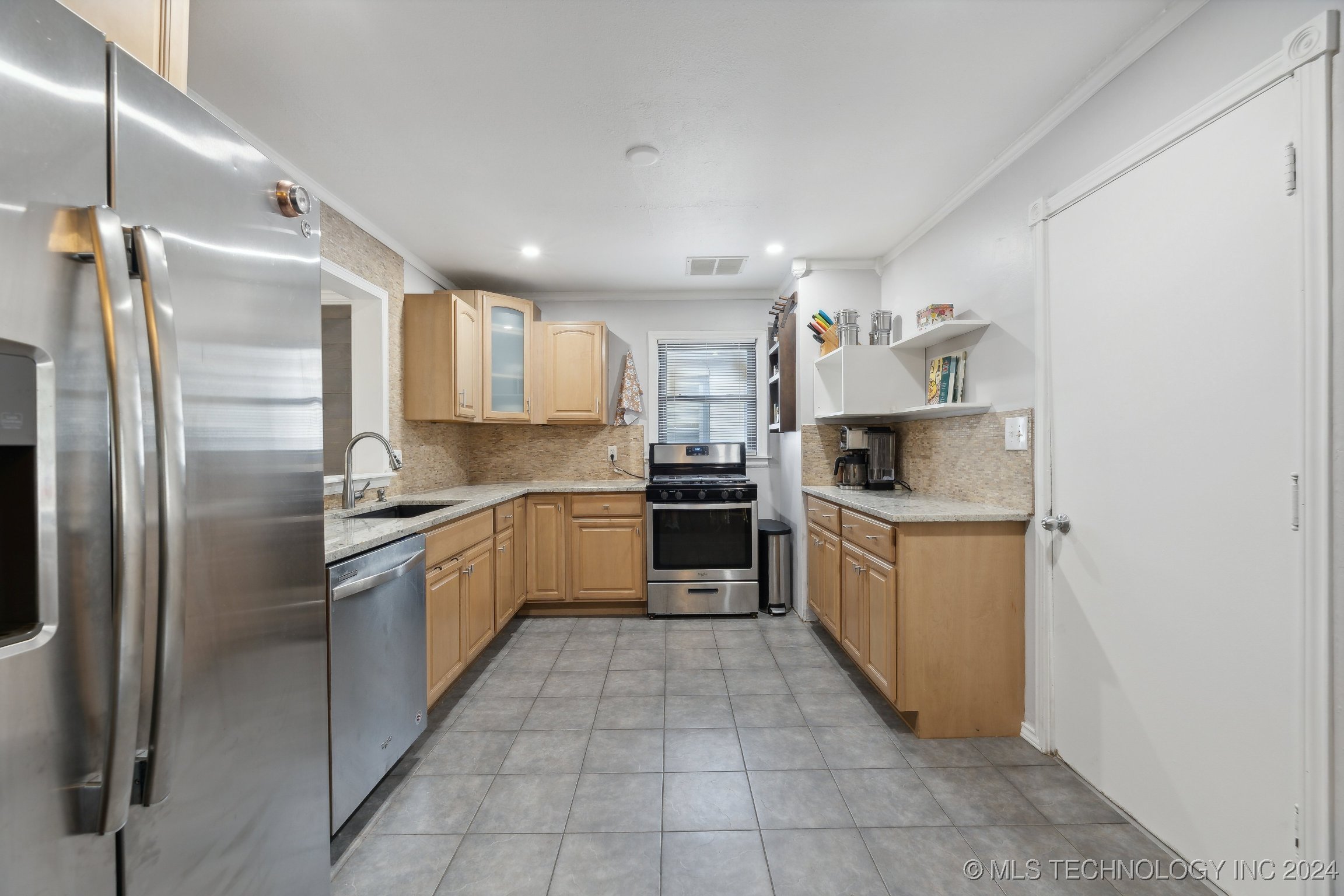 4644 S Troost Avenue Property Photo 7