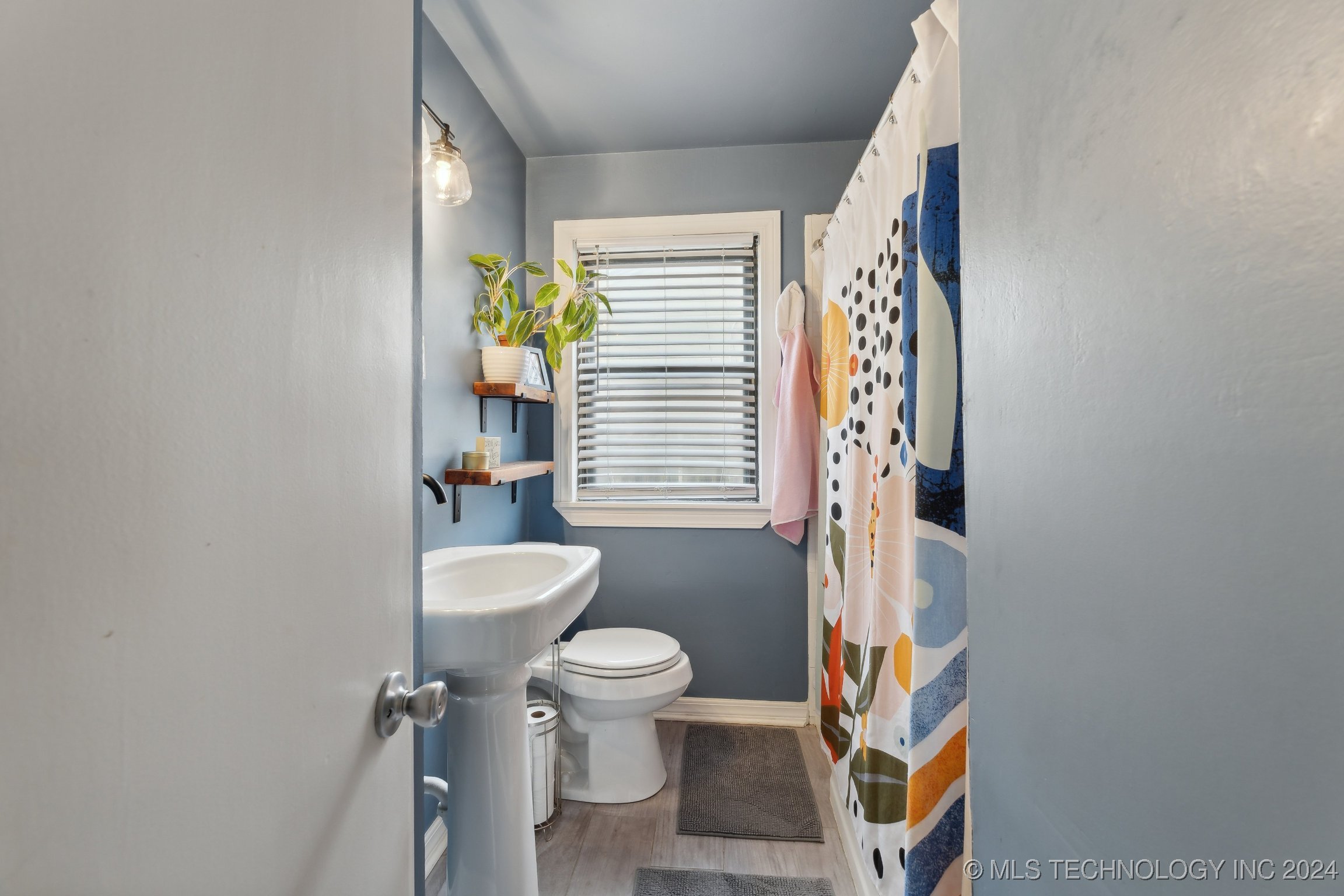 4644 S Troost Avenue Property Photo 18