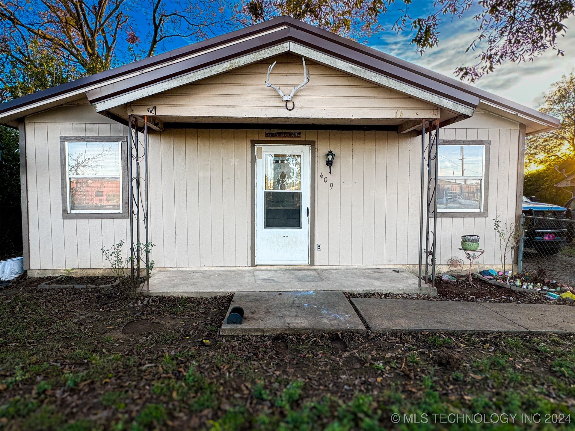 409 W Arkansas Property Photo