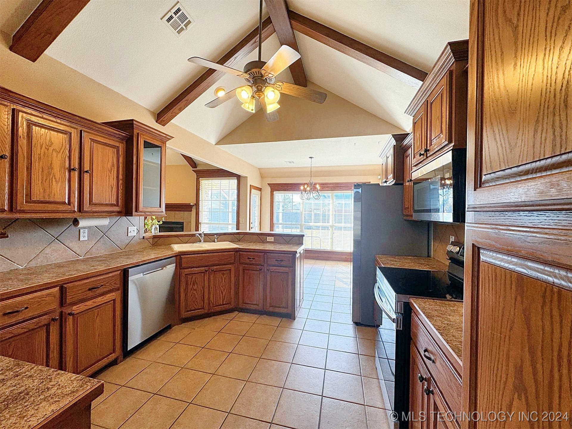 1530 Redwood Place Property Photo 26
