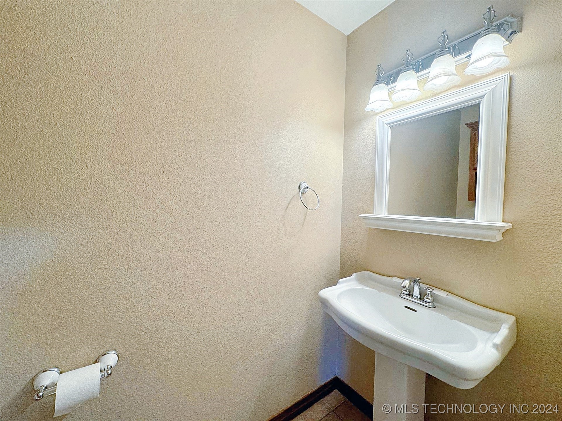 1530 Redwood Place Property Photo 47