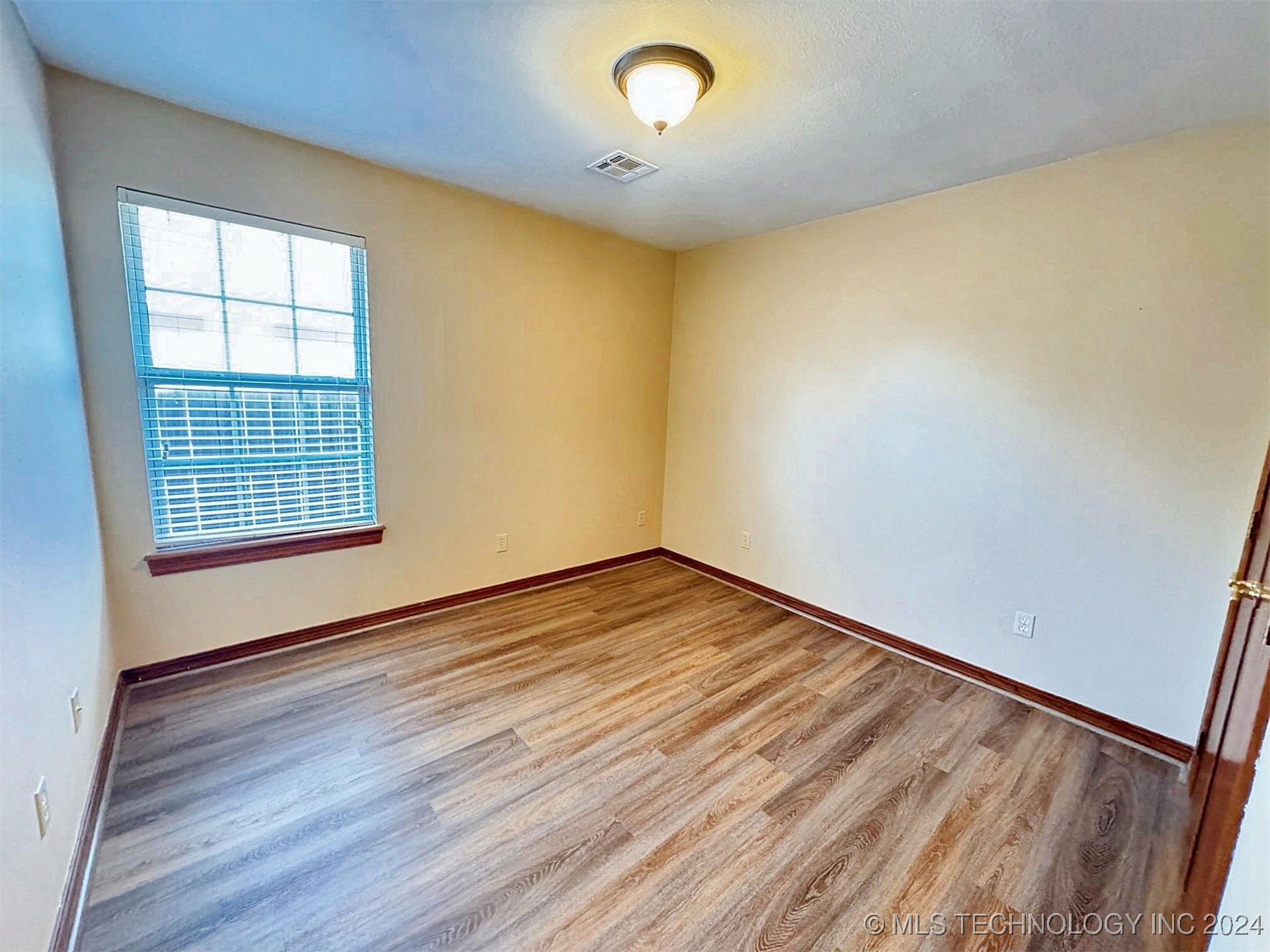 1530 Redwood Place Property Photo 50
