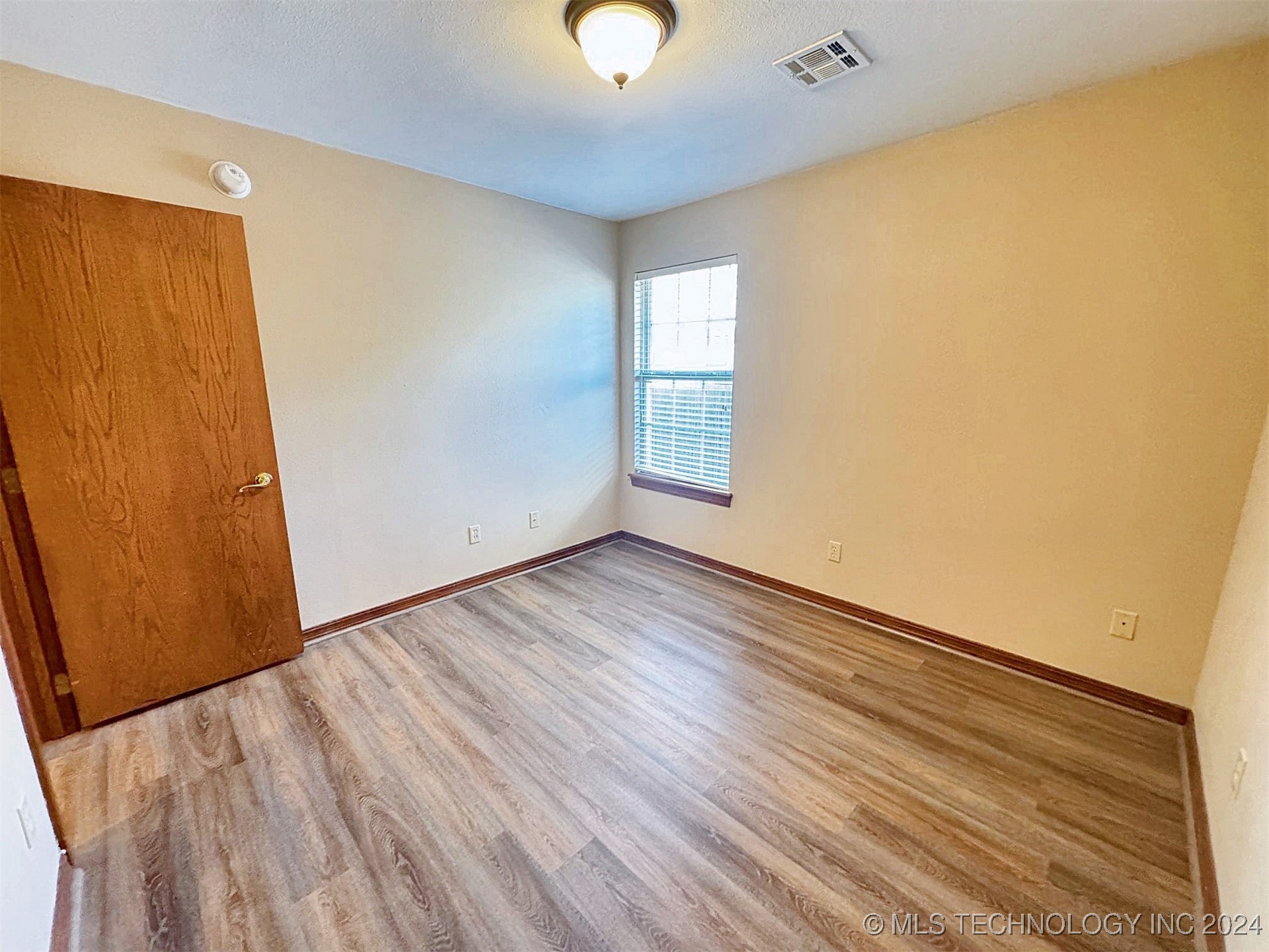 1530 Redwood Place Property Photo 53