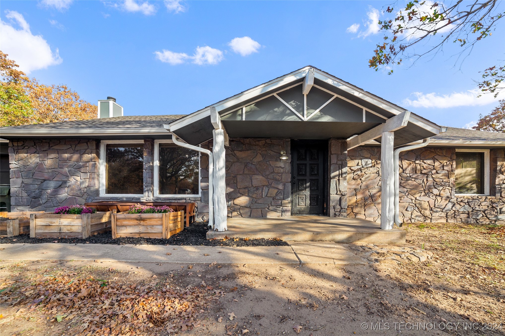 361935 E 5700 Road Property Photo 1