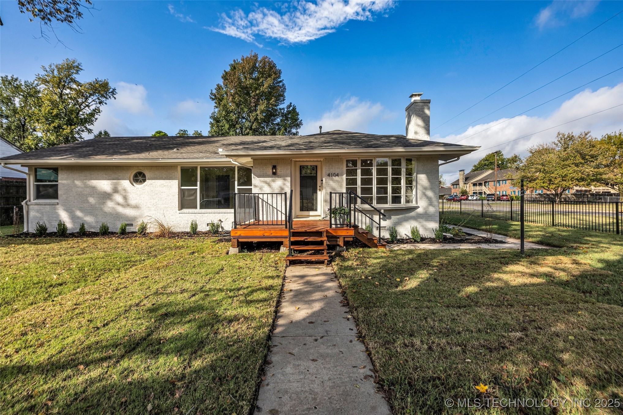 4104 S Detroit Avenue Property Photo