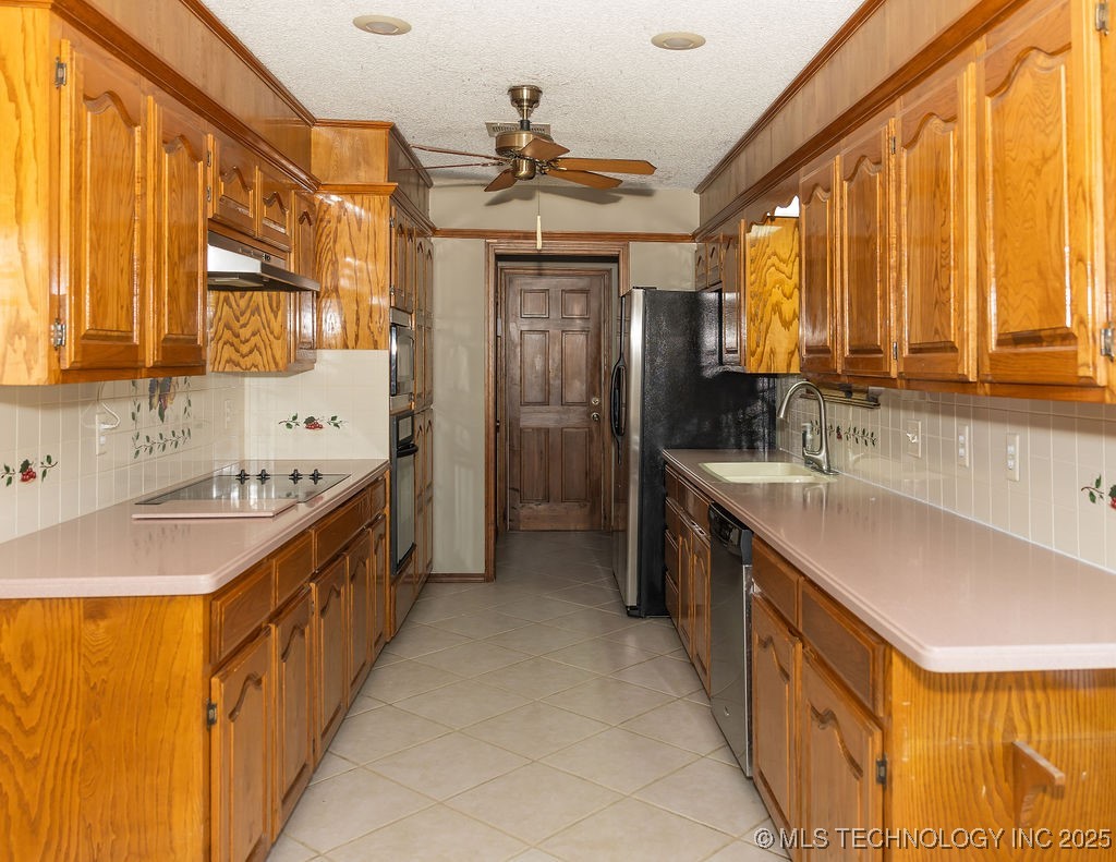 4626 Rolling Meadows Road Property Photo 7