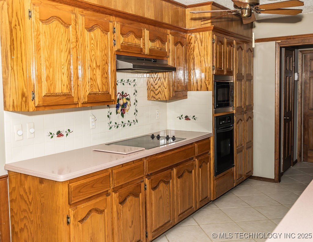 4626 Rolling Meadows Road Property Photo 8