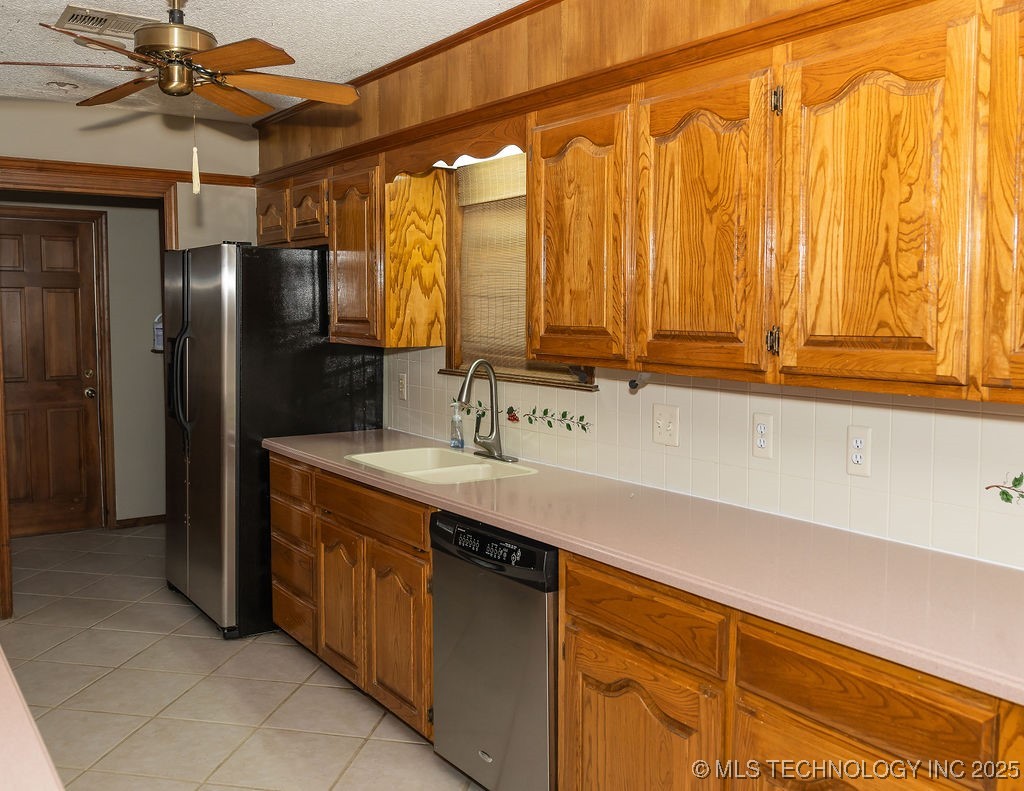 4626 Rolling Meadows Road Property Photo 9