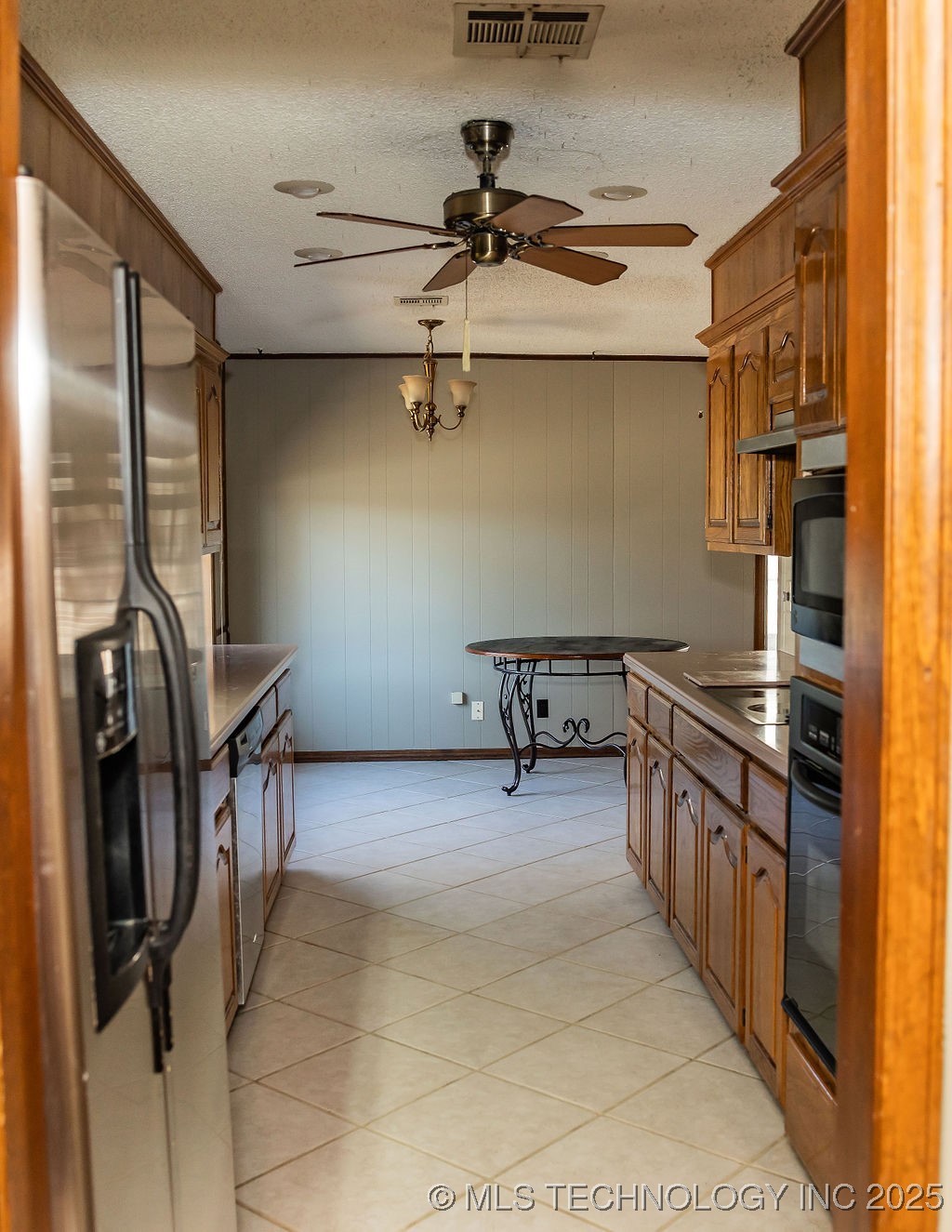 4626 Rolling Meadows Road Property Photo 12