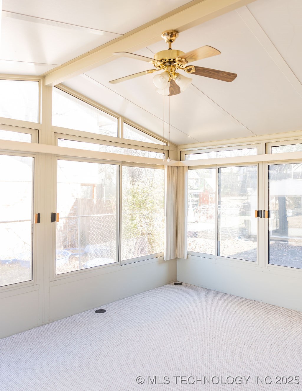 4626 Rolling Meadows Road Property Photo 15