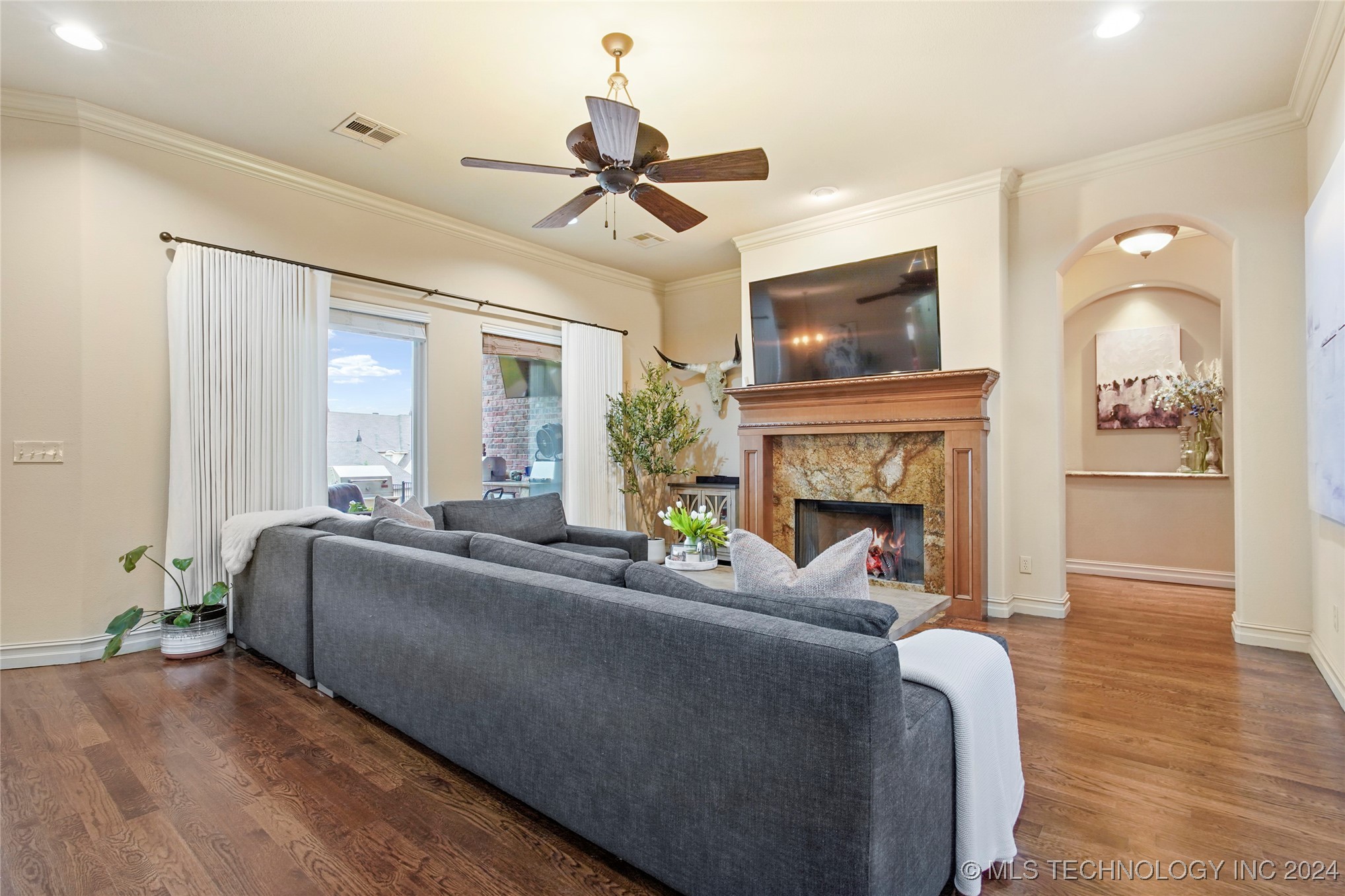 7405 S 4th Street Property Photo 11
