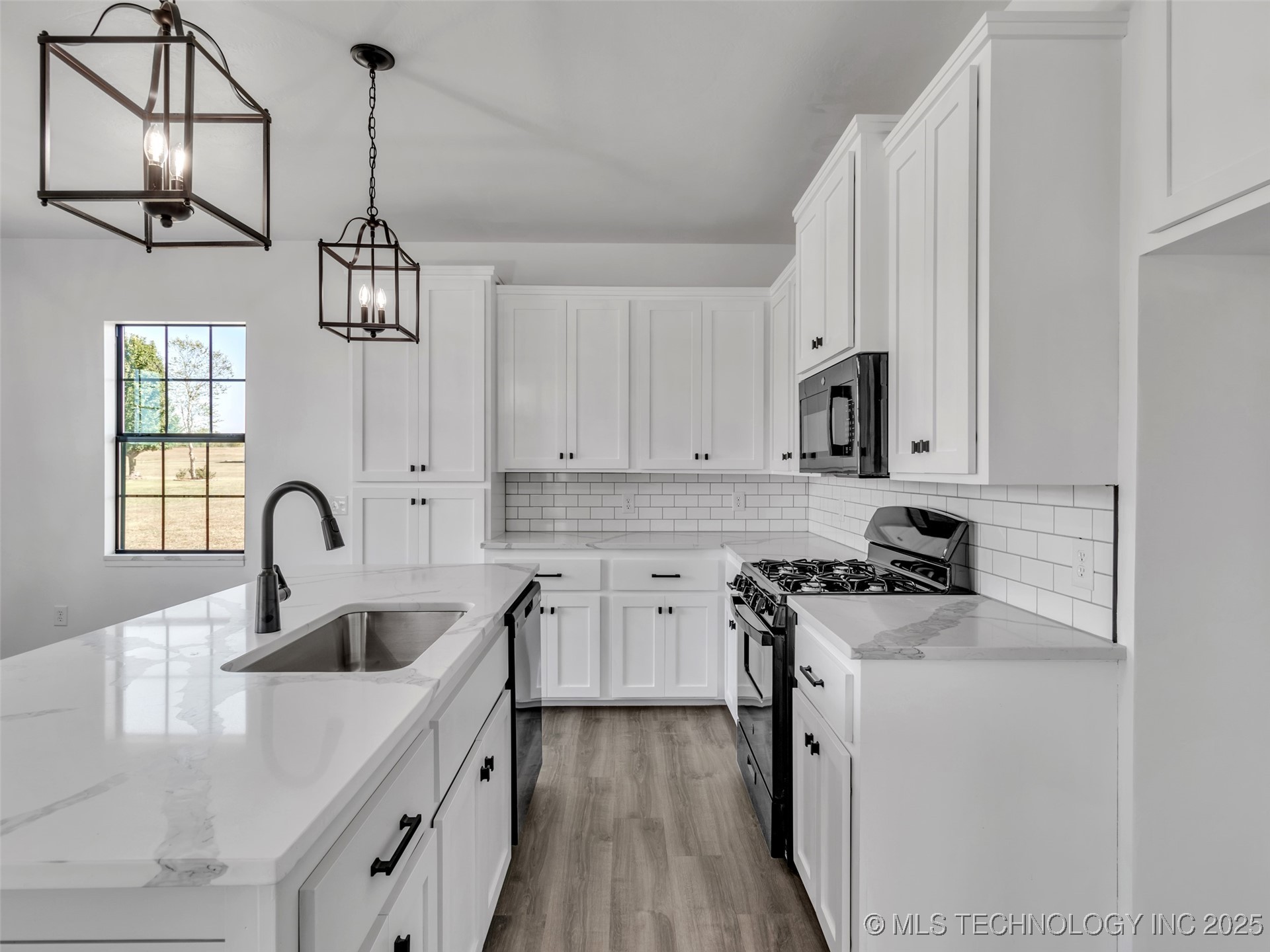 3744 Rosefinch Property Photo 4