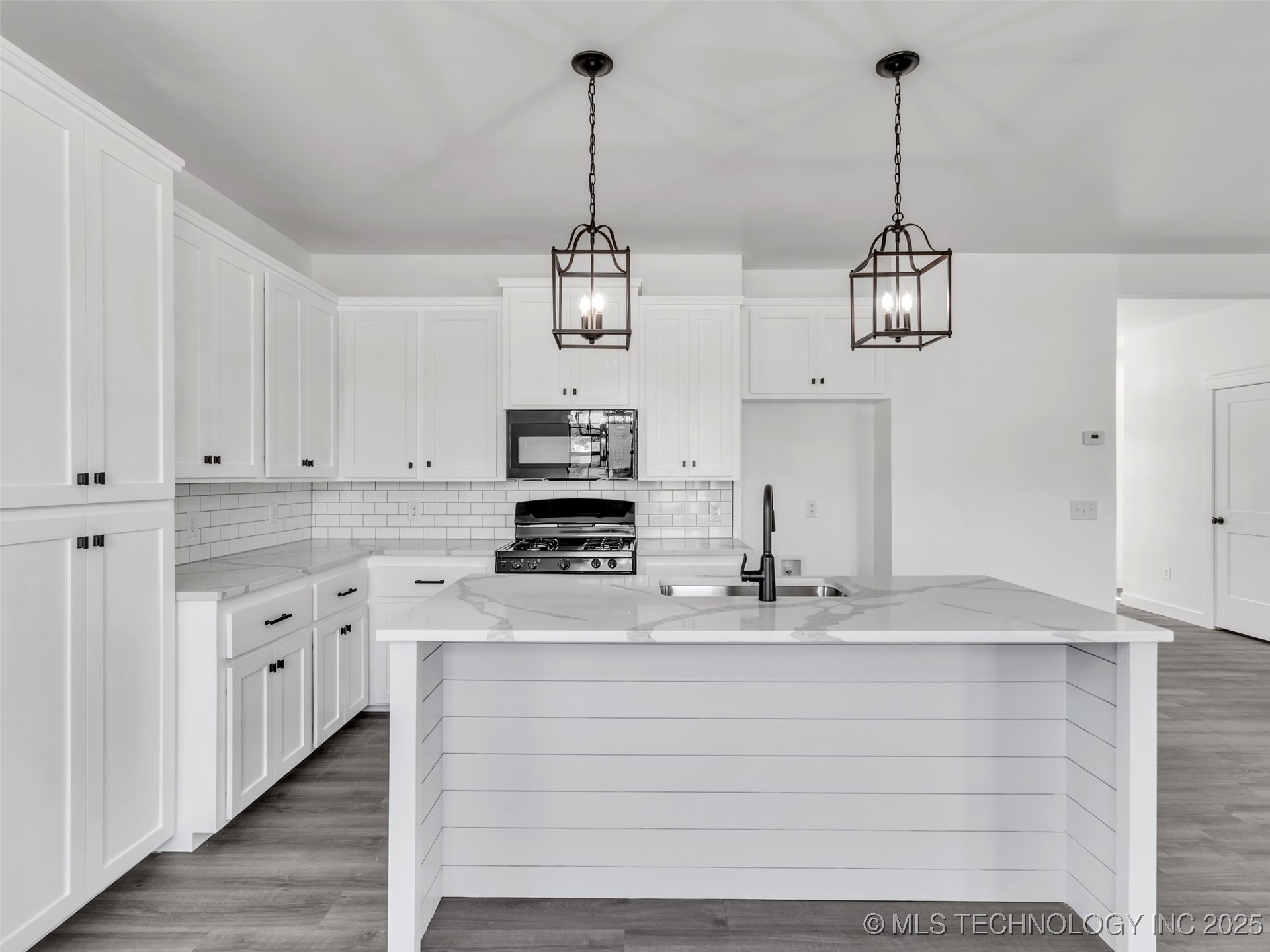 3744 Rosefinch Property Photo 5