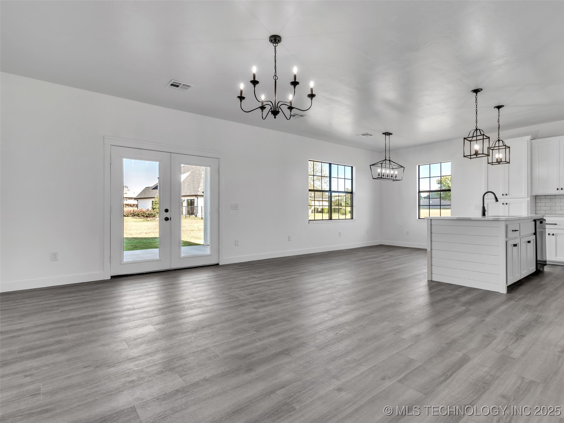 3744 Rosefinch Property Photo 7