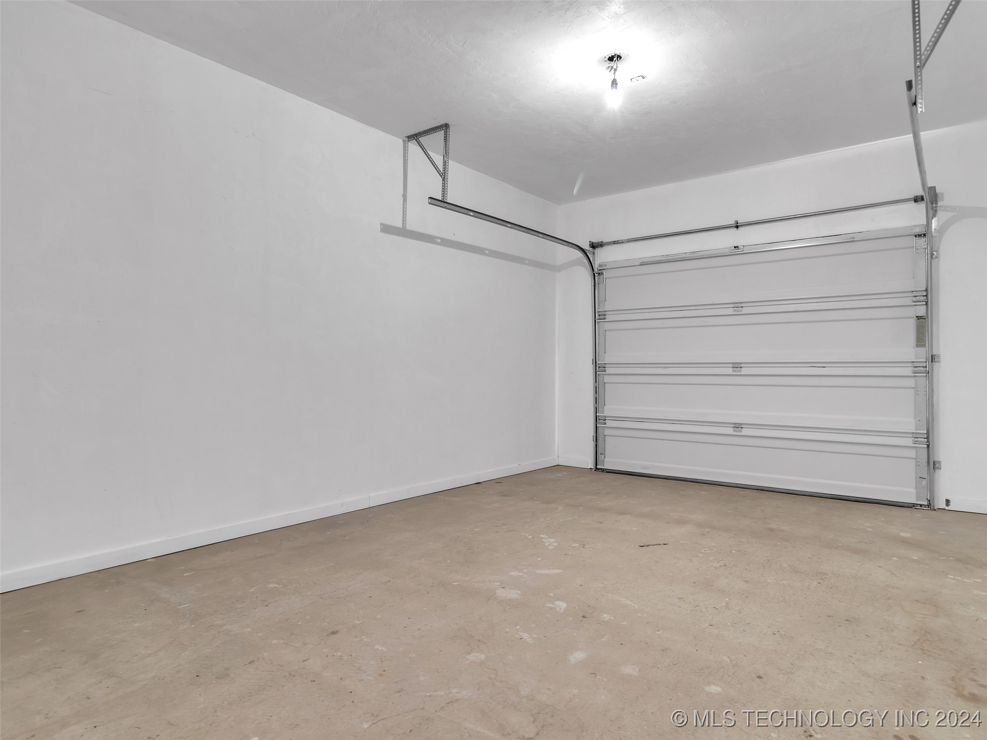 3744 Rosefinch Property Photo 27