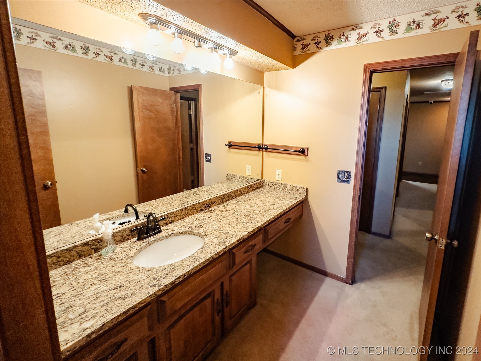 18225 S 79th East Avenue Property Photo 32