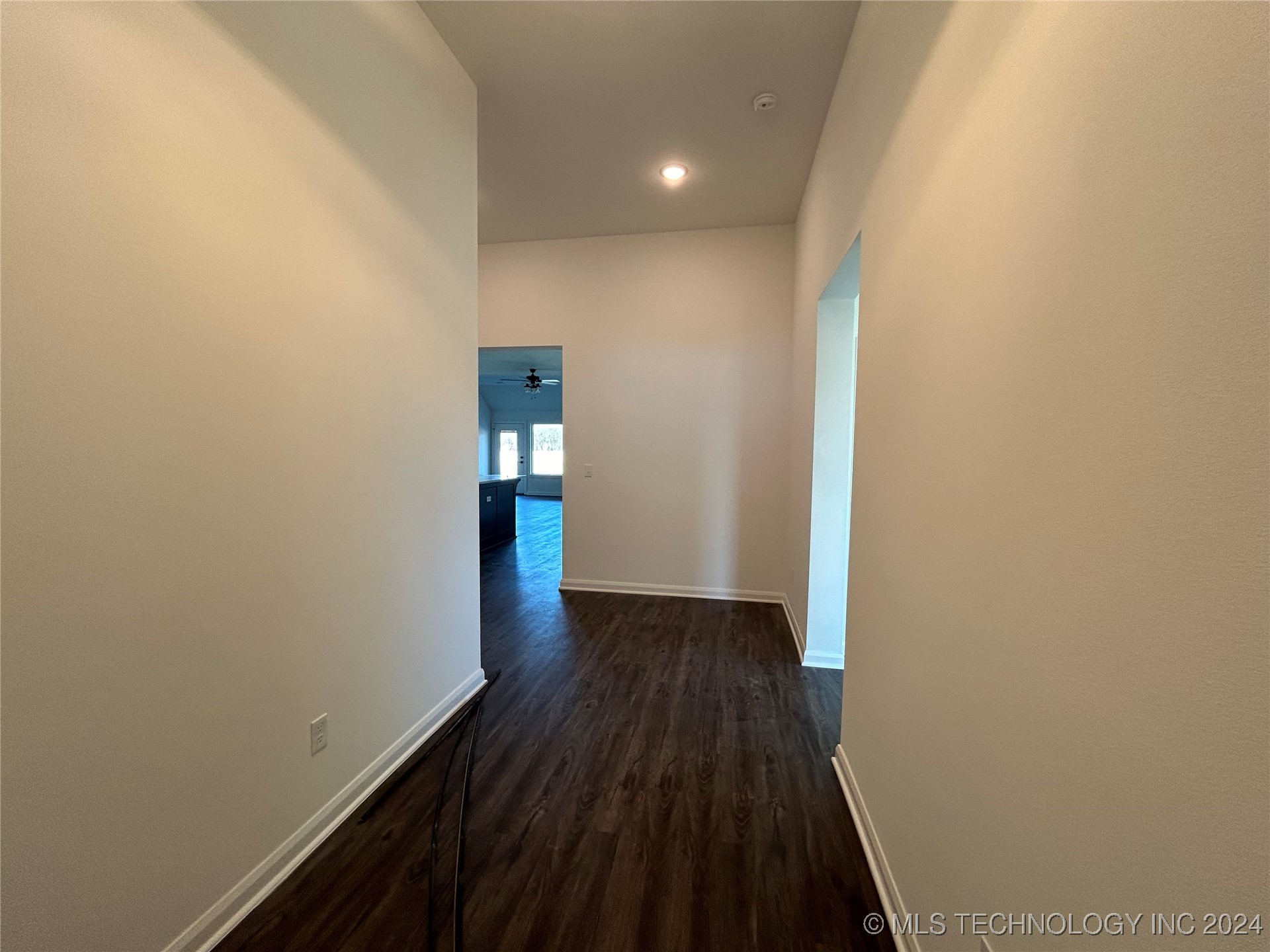 12903 S 21st Street E Property Photo 4