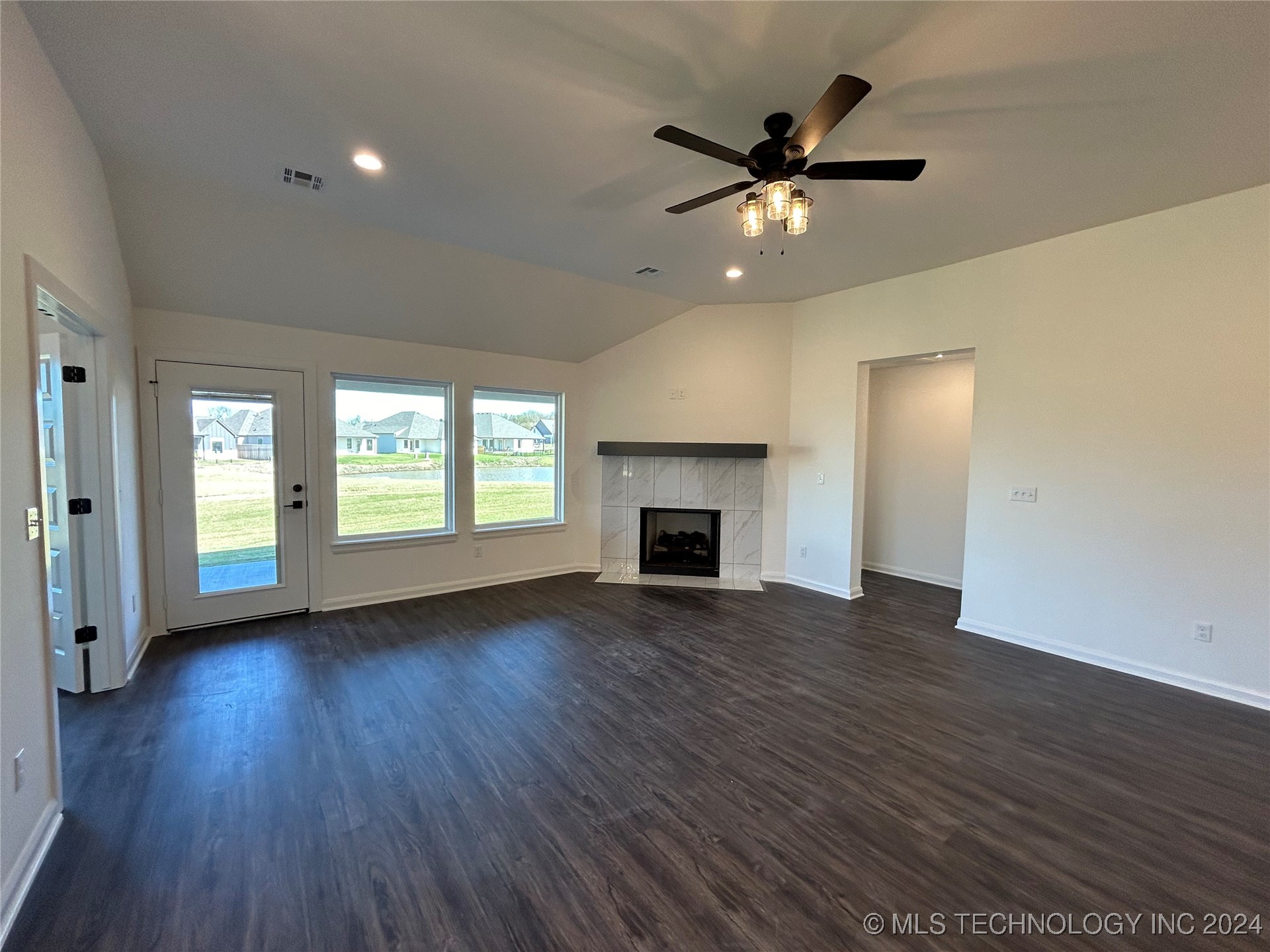 12903 S 21st Street E Property Photo 6