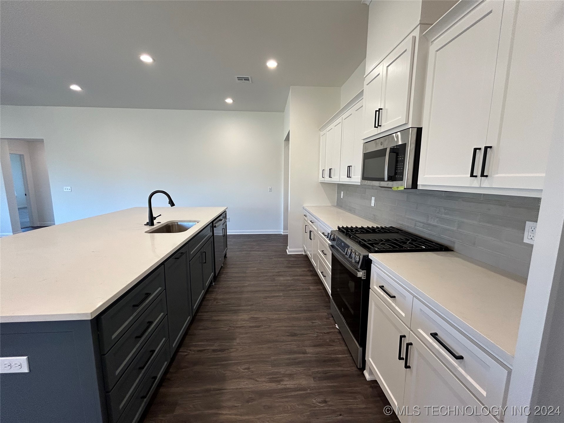 12903 S 21st Street E Property Photo 13