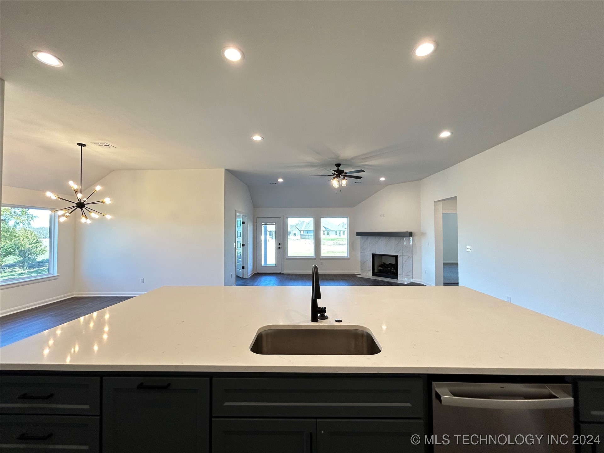 12903 S 21st Street E Property Photo 15