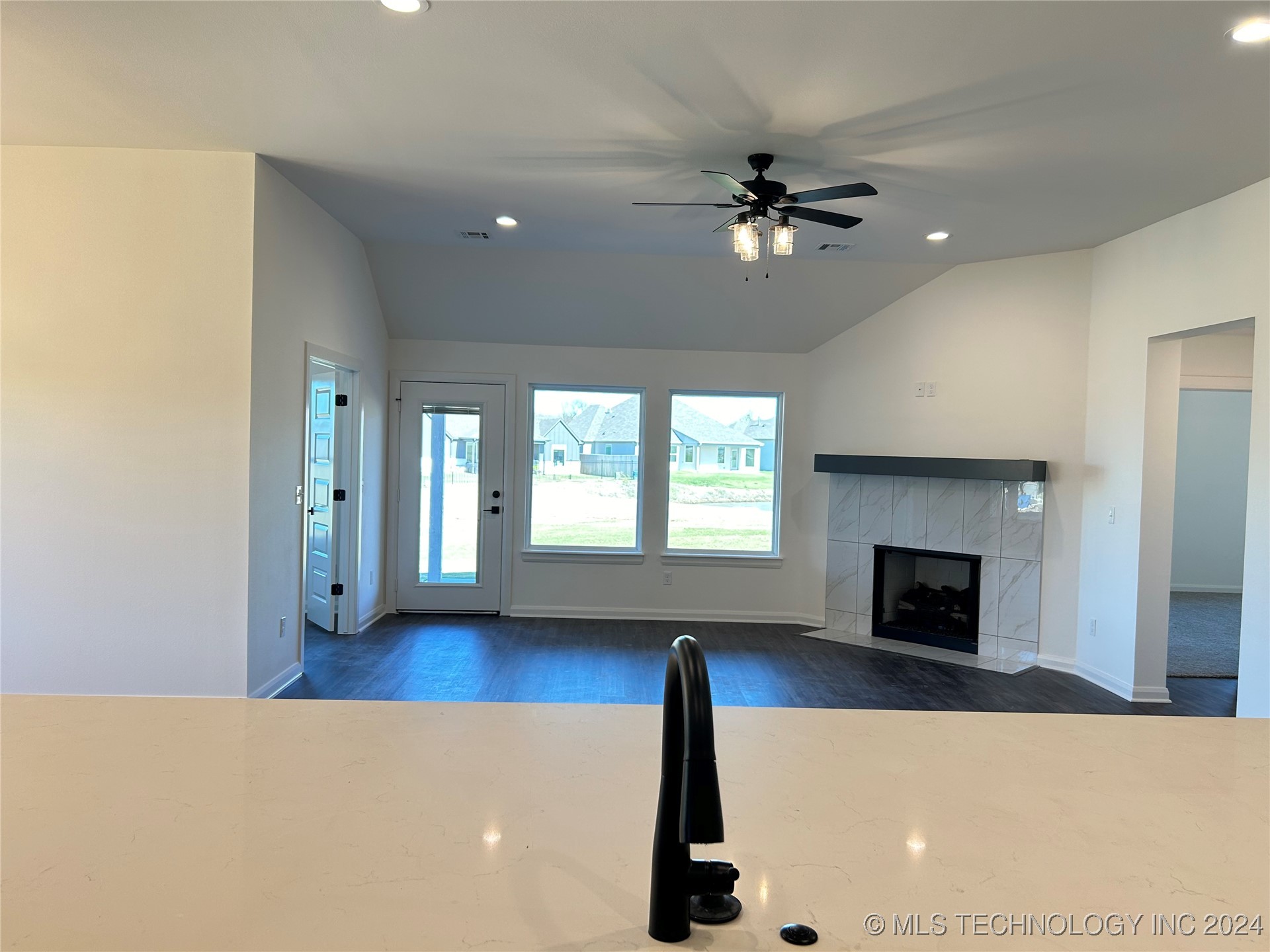 12903 S 21st Street E Property Photo 17
