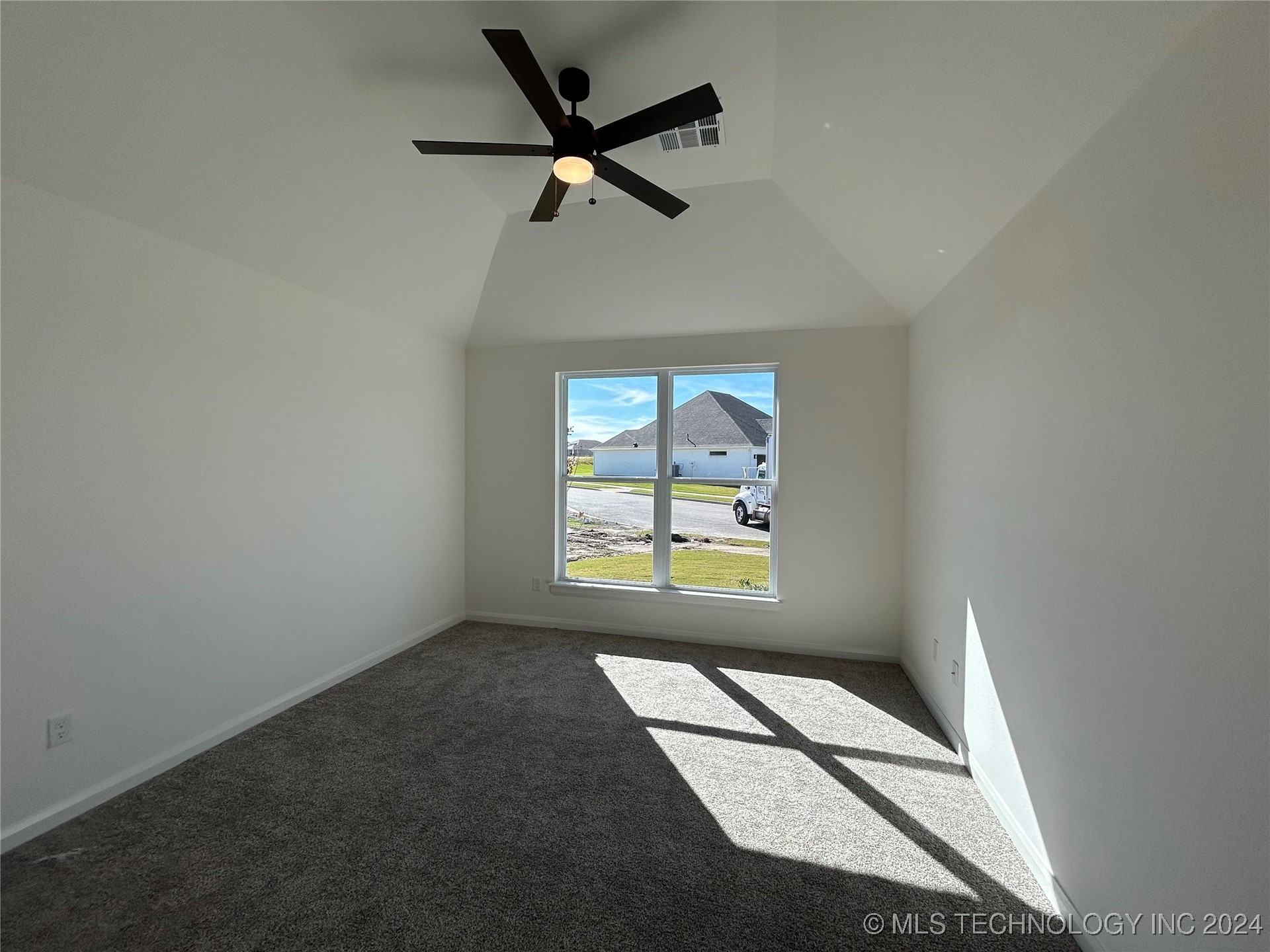 12903 S 21st Street E Property Photo 30