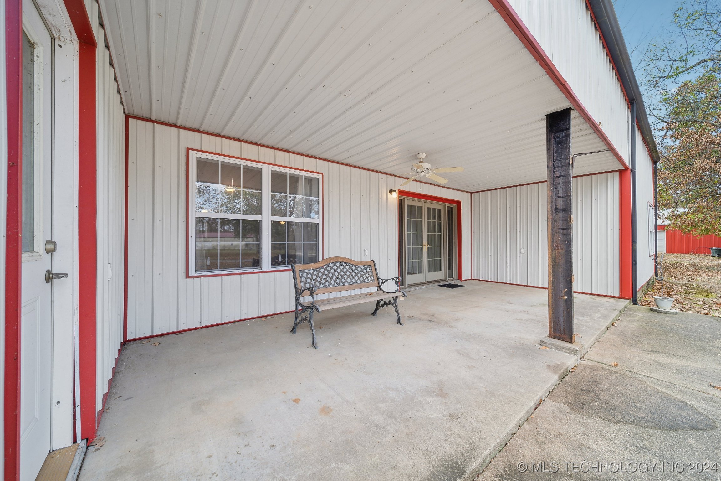 23 Lakewood Drive Property Photo 6