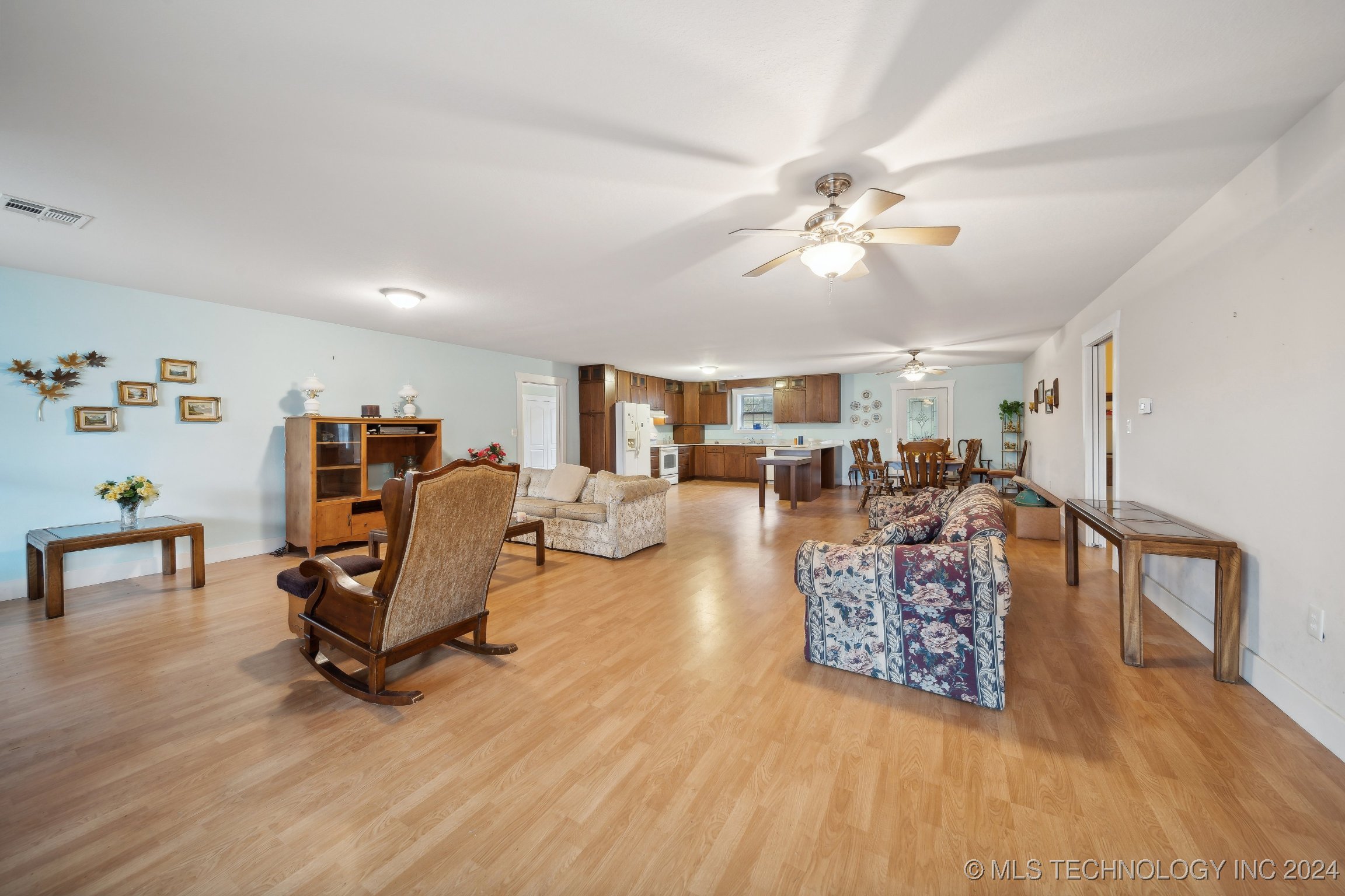 23 Lakewood Drive Property Photo 8