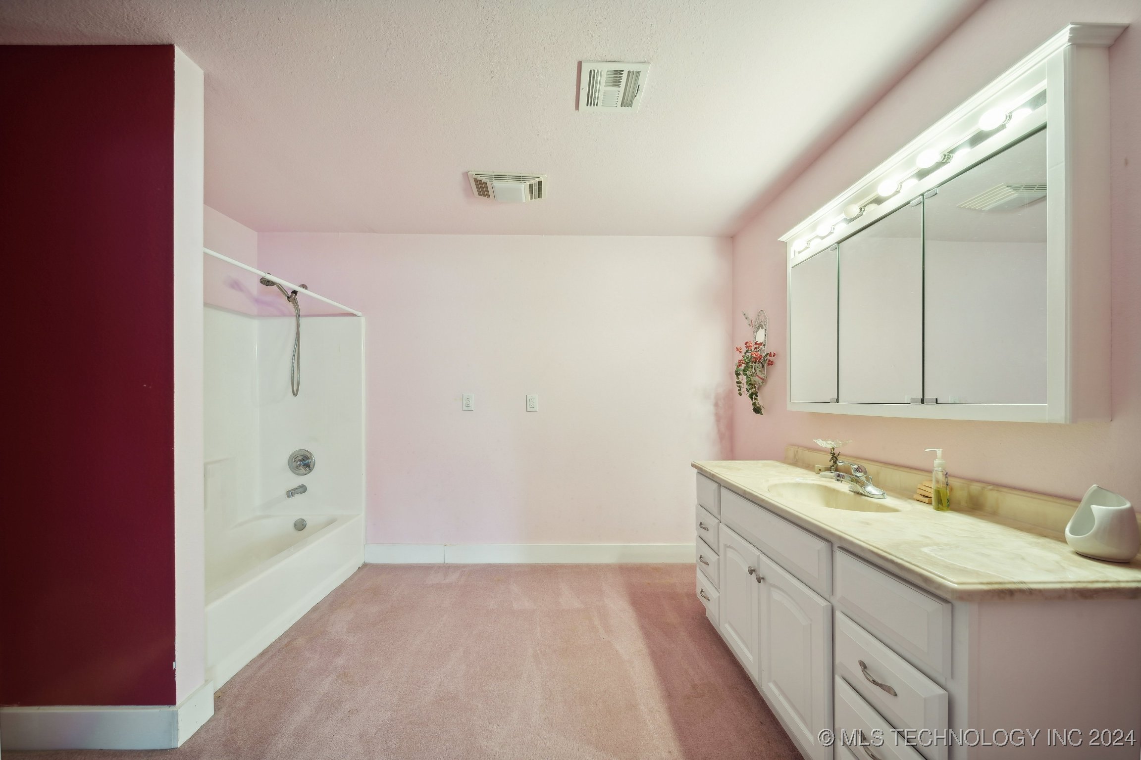 23 Lakewood Drive Property Photo 16