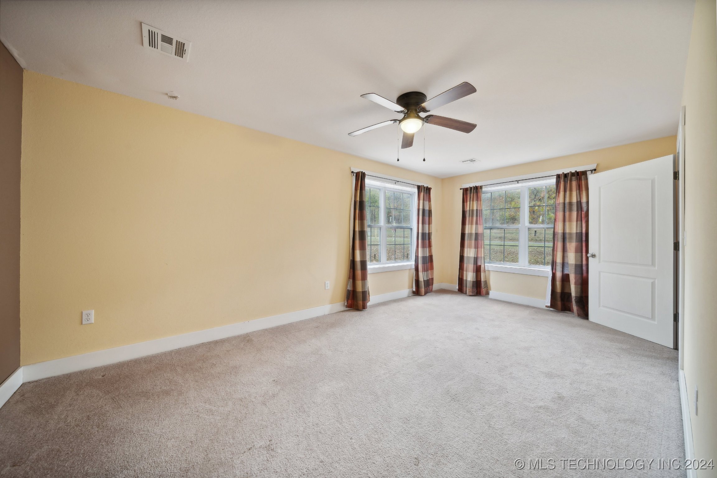 23 Lakewood Drive Property Photo 23