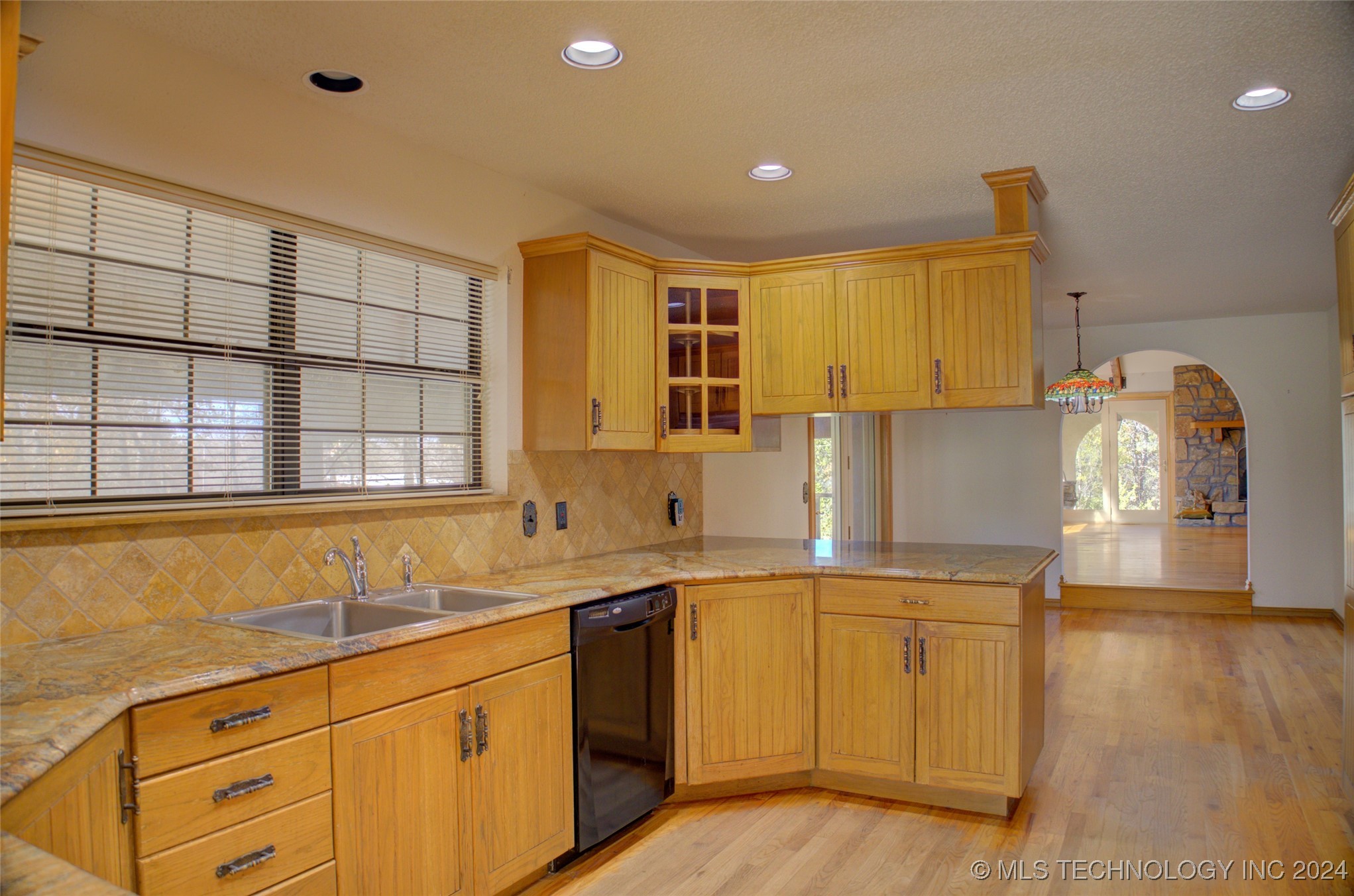 17808 S 129th East Avenue Property Photo 16