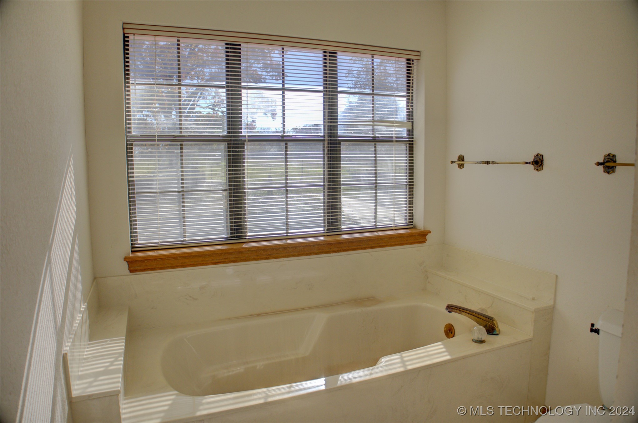 17808 S 129th East Avenue Property Photo 33
