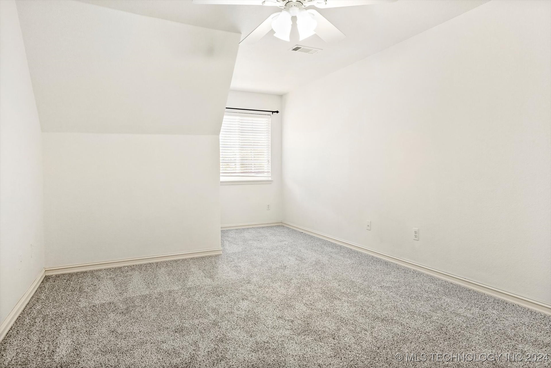 10539 S 90th East Avenue Property Photo 46