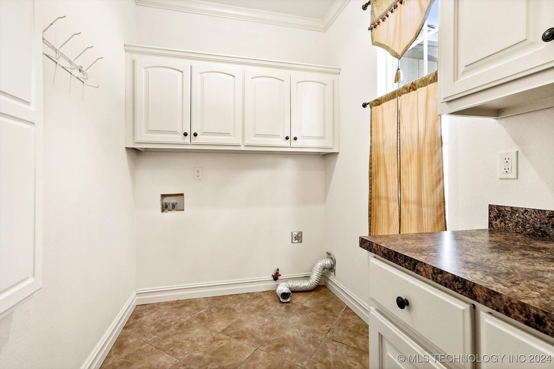 10539 S 90th East Avenue Property Photo 48
