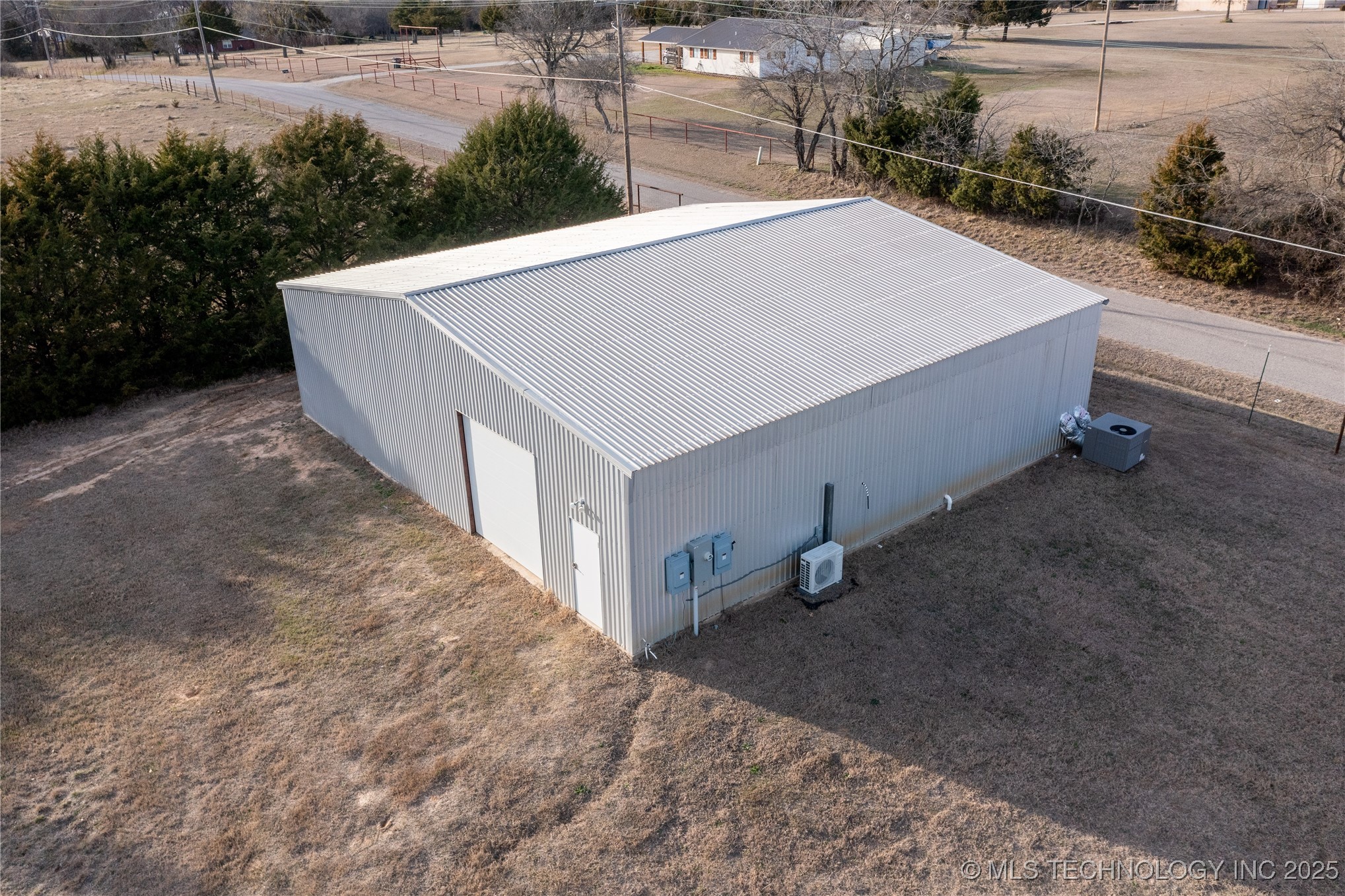 221 Cisco Road Property Photo 12