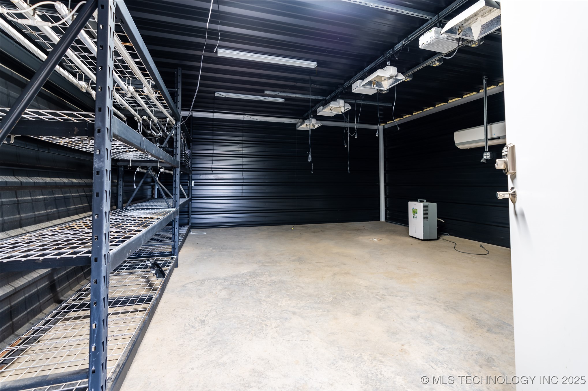 221 Cisco Road Property Photo 20