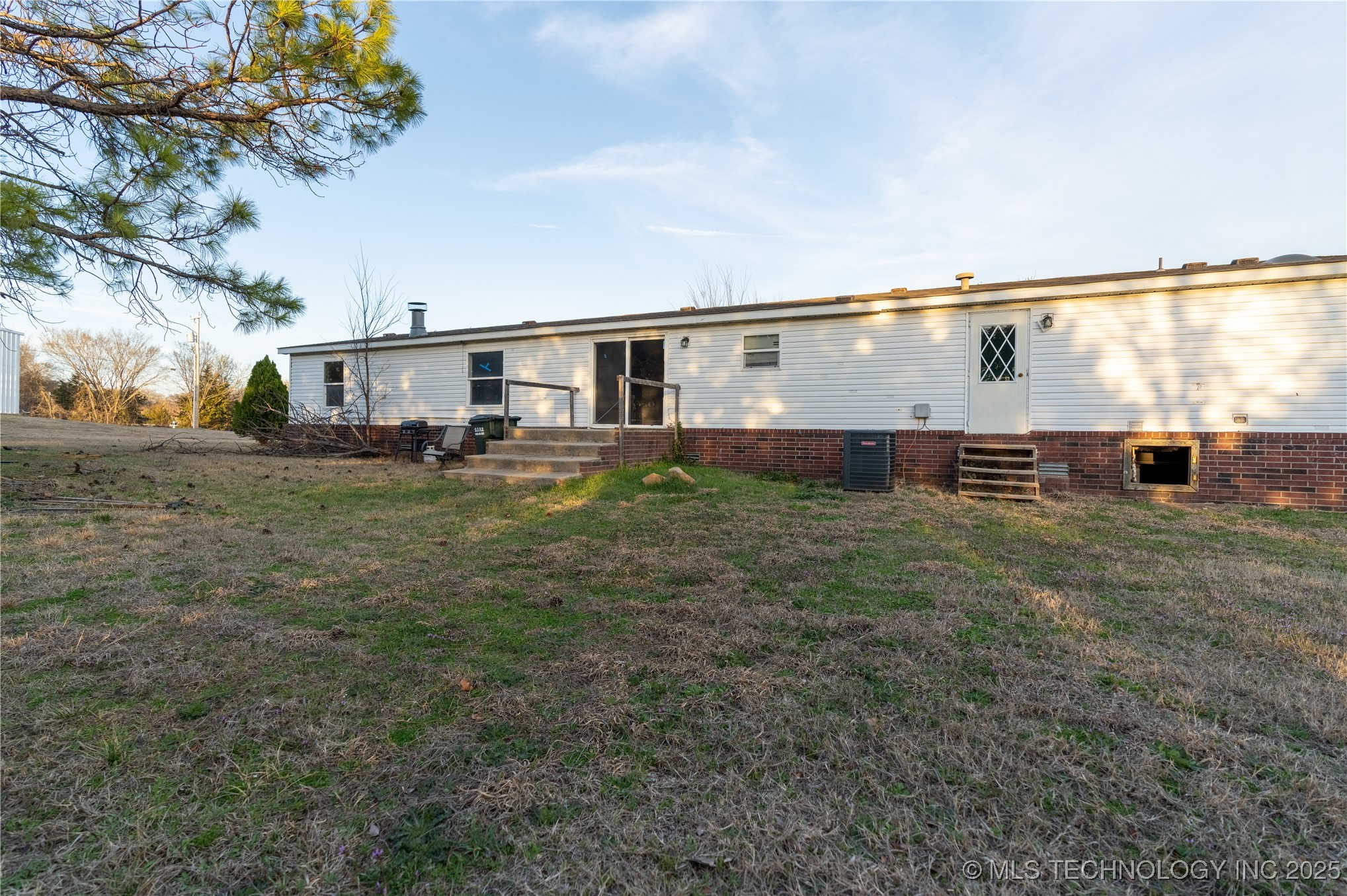 221 Cisco Road Property Photo 25